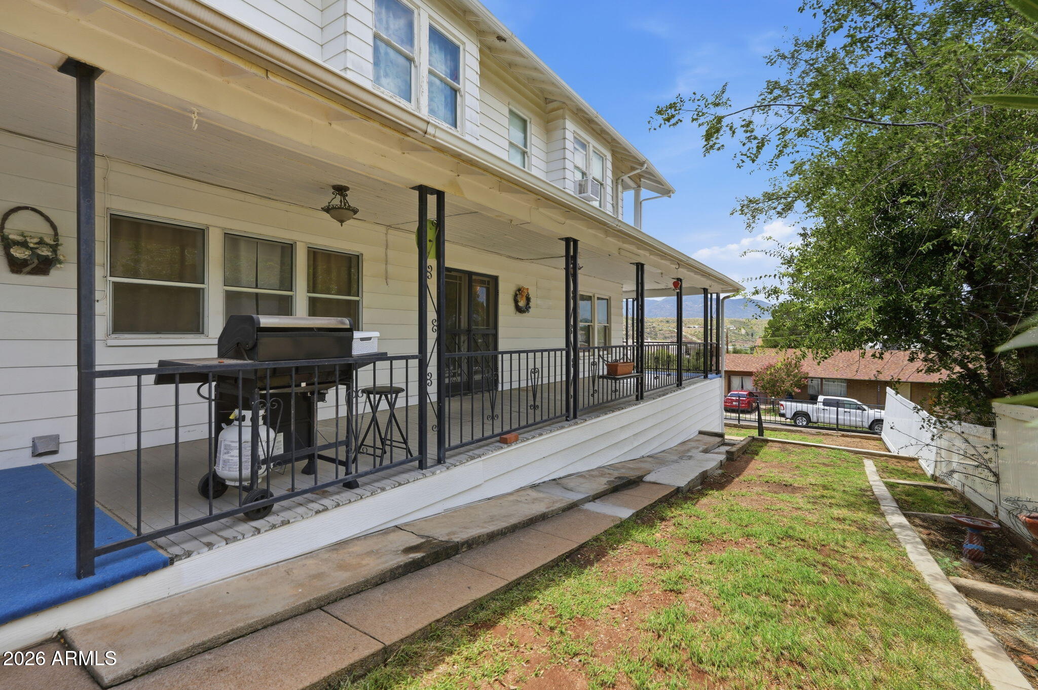 377 S SECOND Street