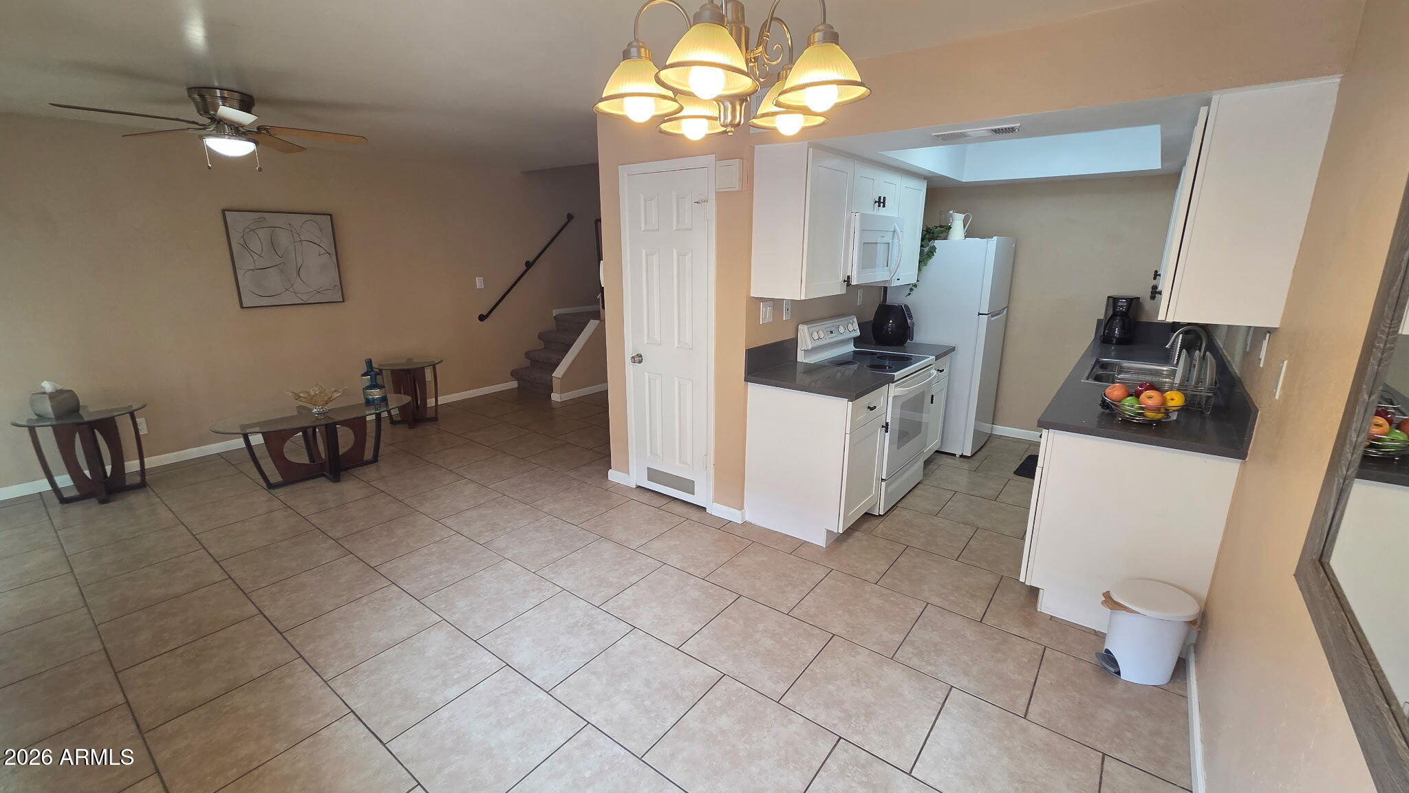 286 W PALOMINO Drive 23