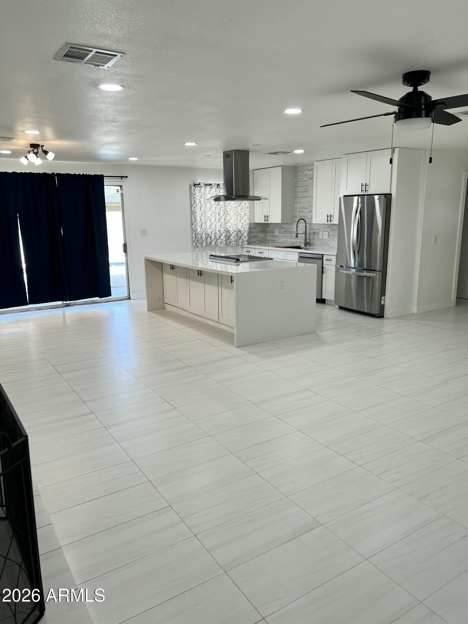 8738 E STARLIGHT Way