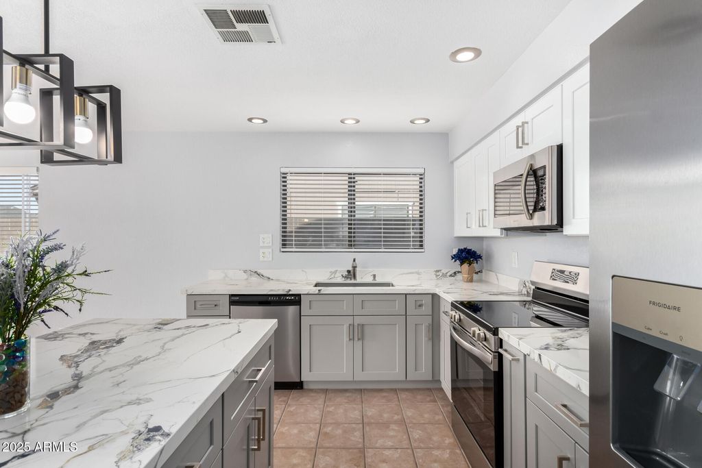 Photo of 3021 W Patrick Lane, Phoenix, AZ 85027 (MLS # 6934674)