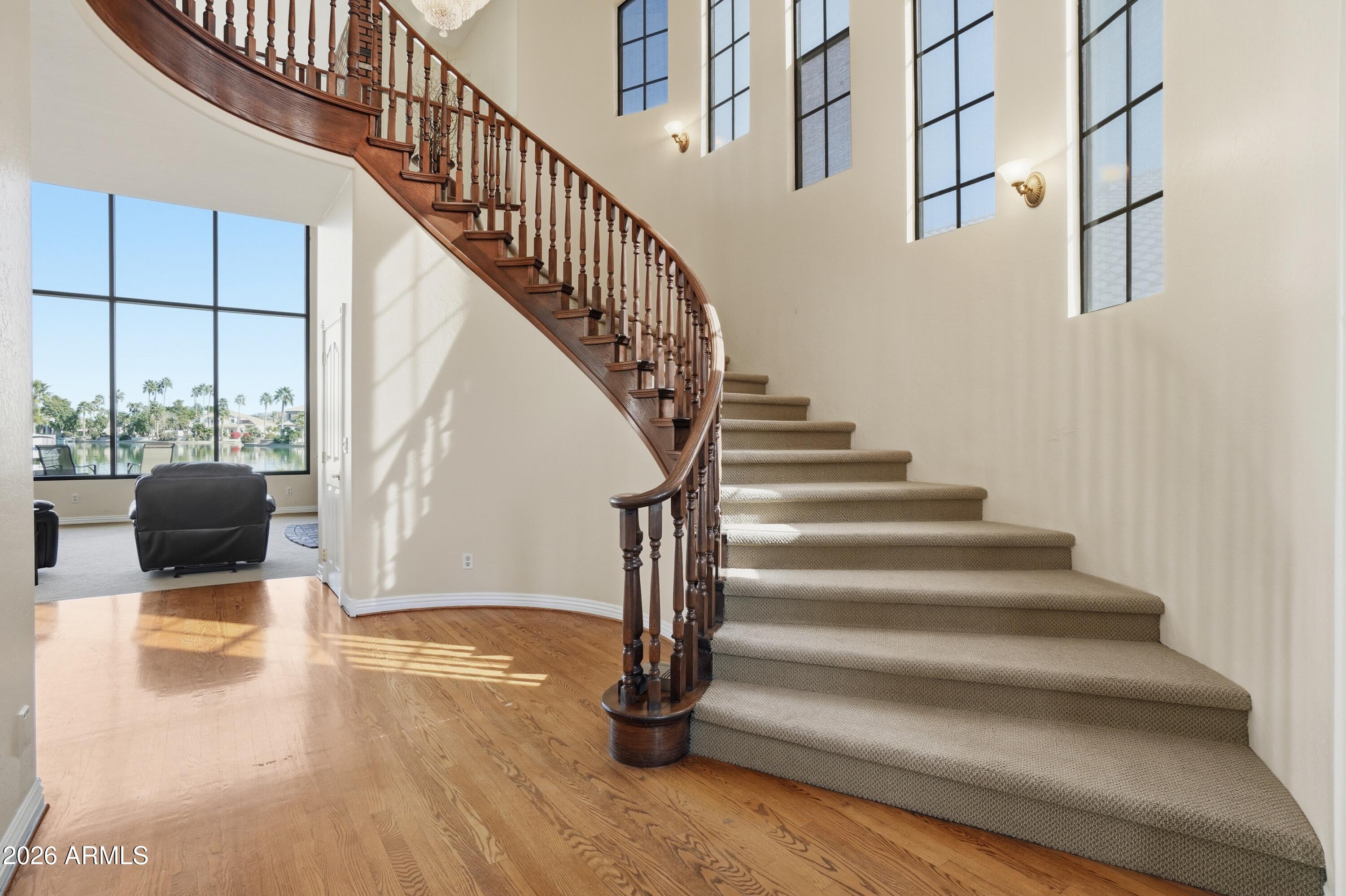 1748 E QUEEN PALM Drive