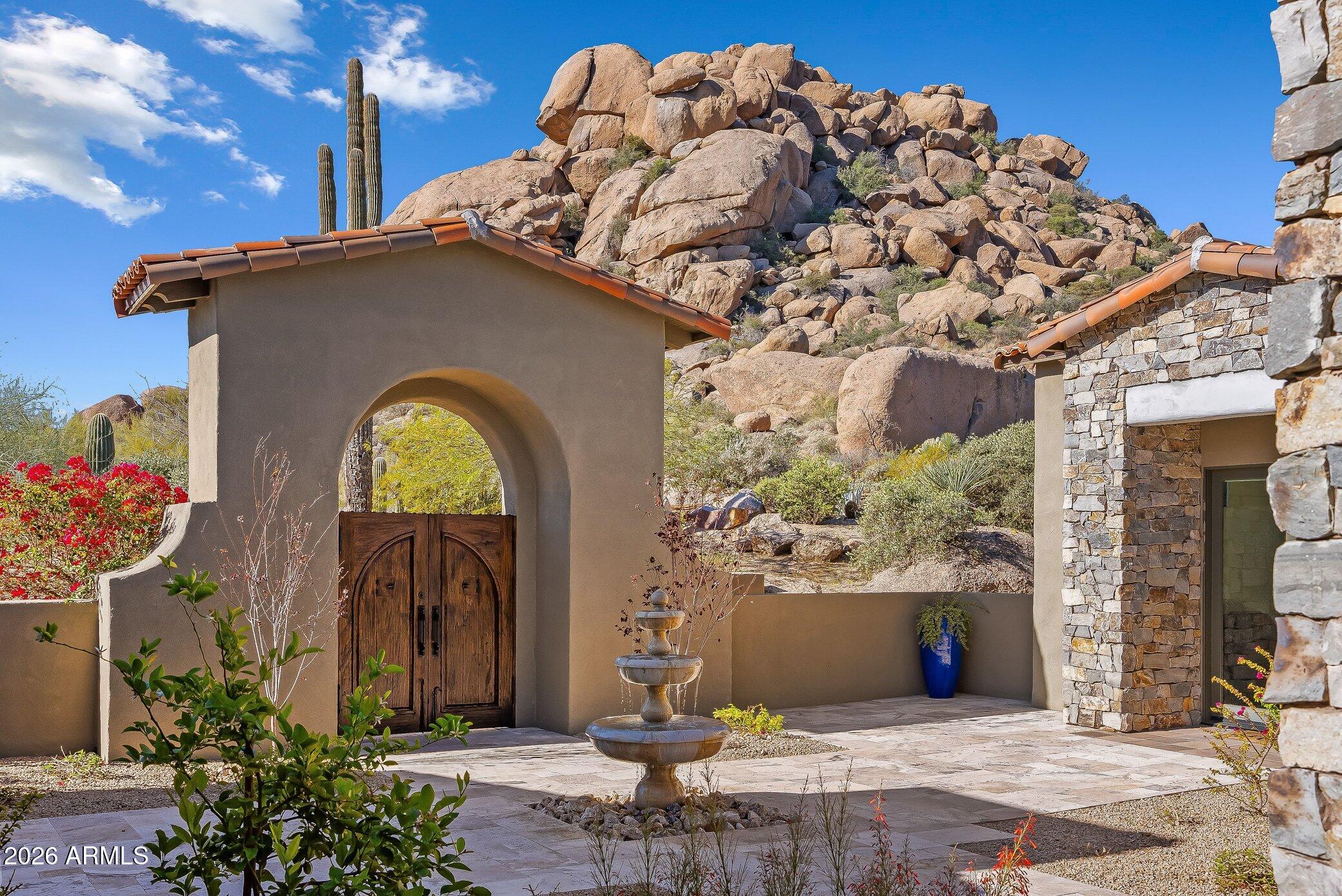 10489 E GREYTHORN Drive