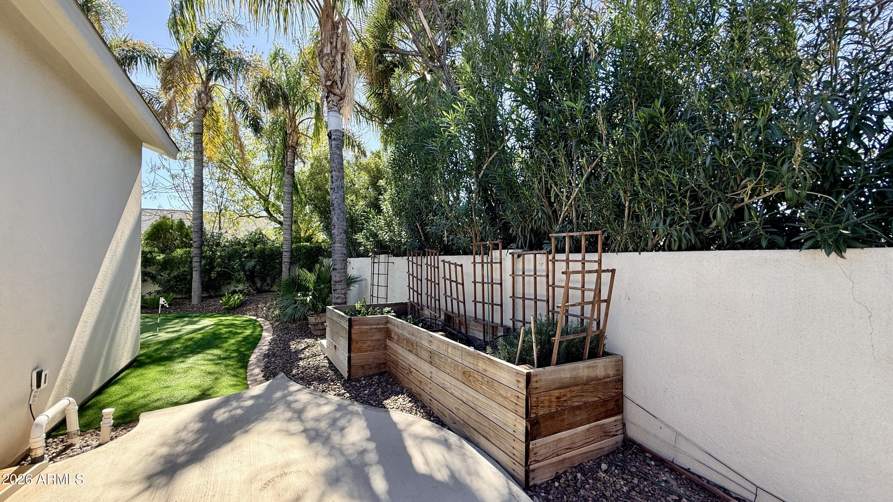 ROADRUNNER ESTATES EAST UNIT 6 - Residential
