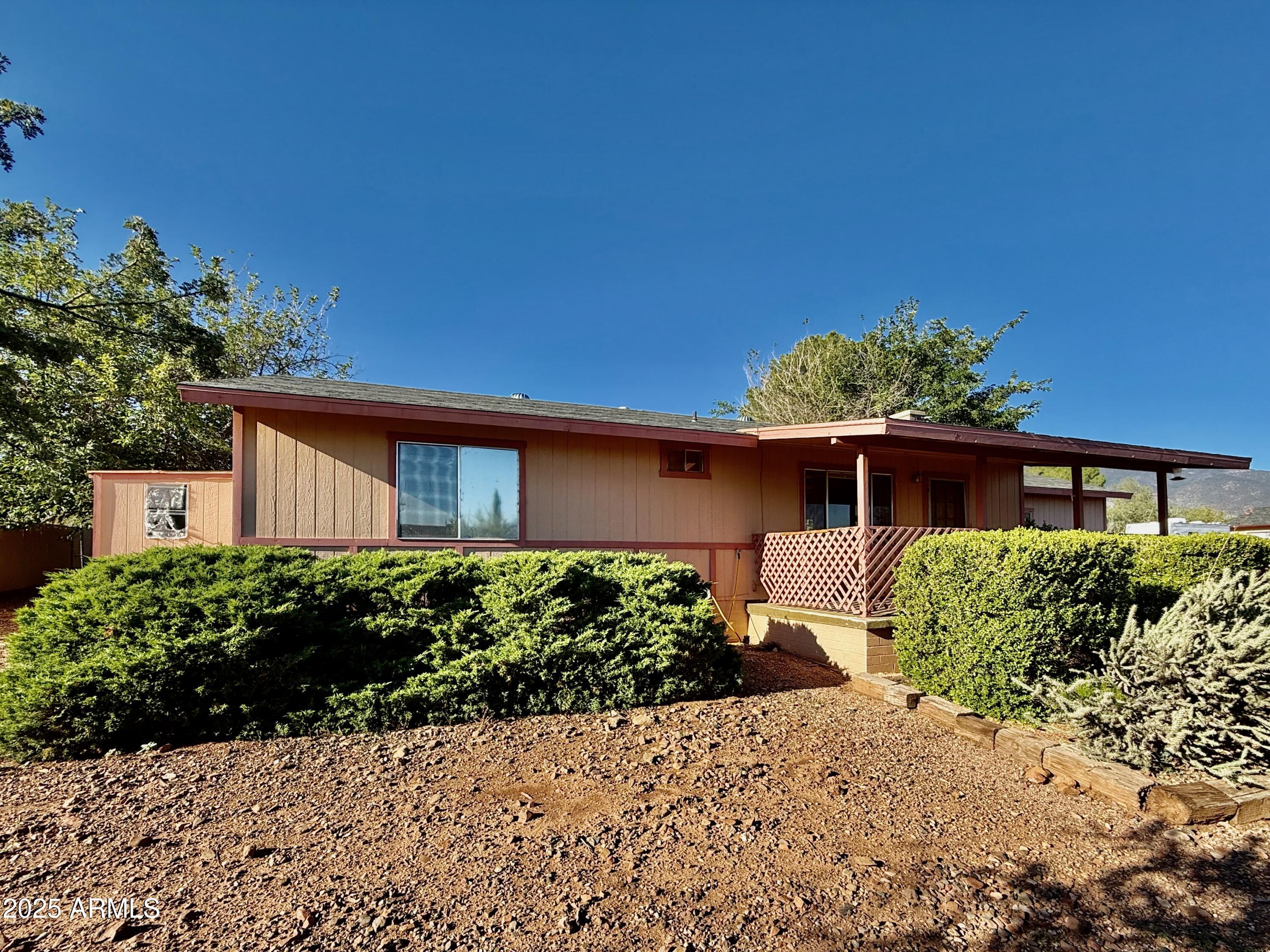 923 E BUENA VISTA Drive