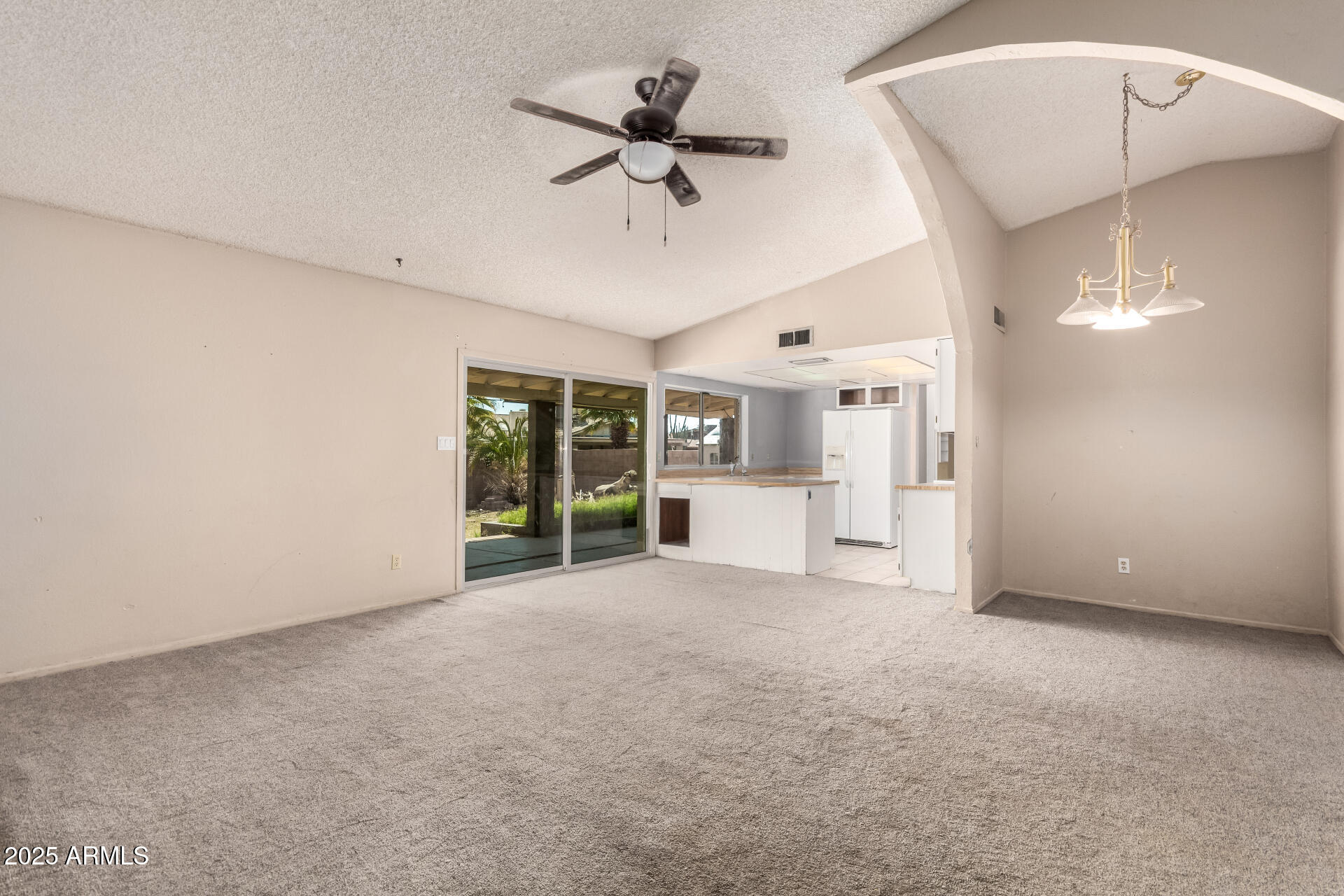 1407 W UTOPIA Road