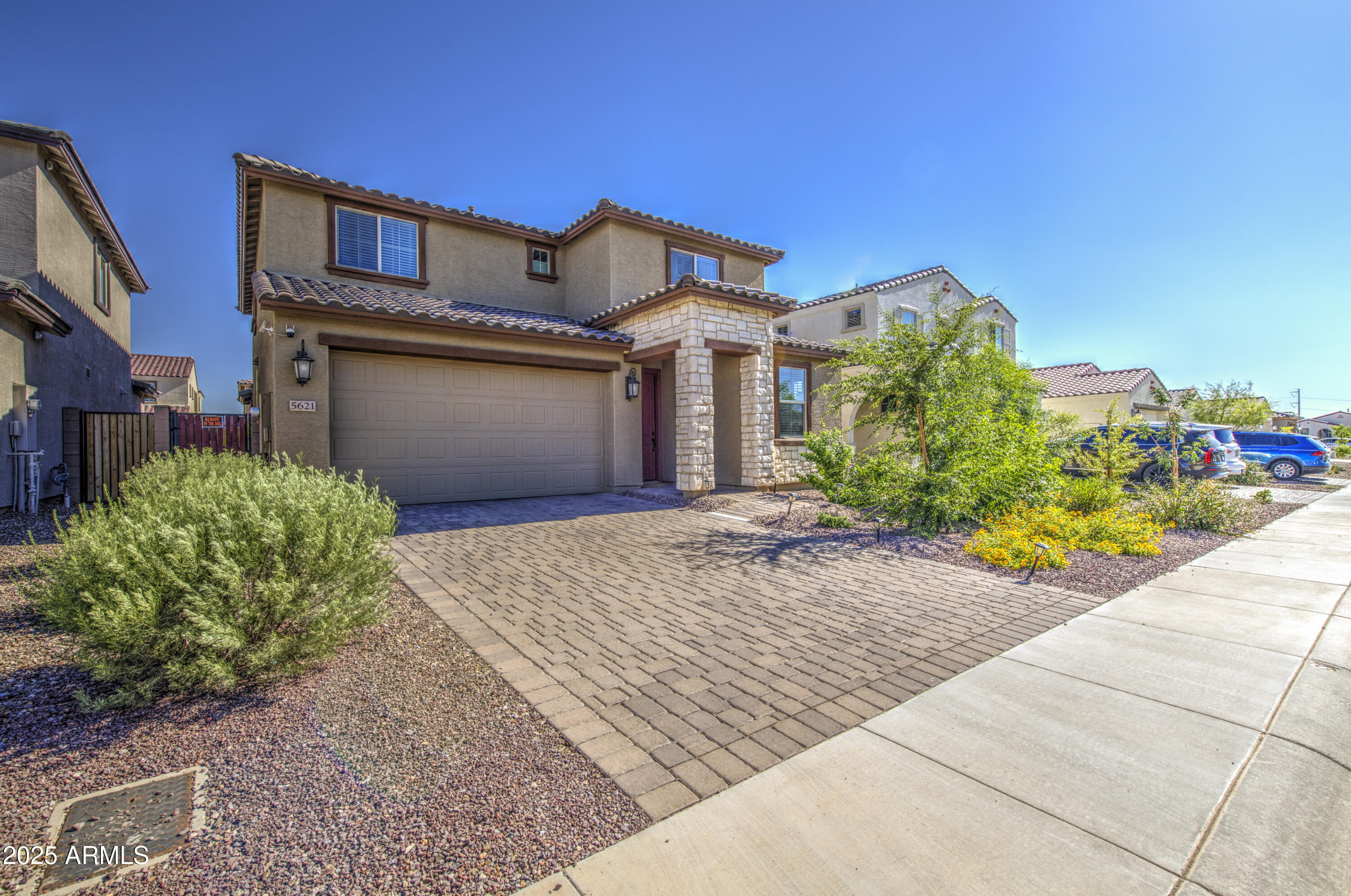 5621 W CHUCK BOX Road