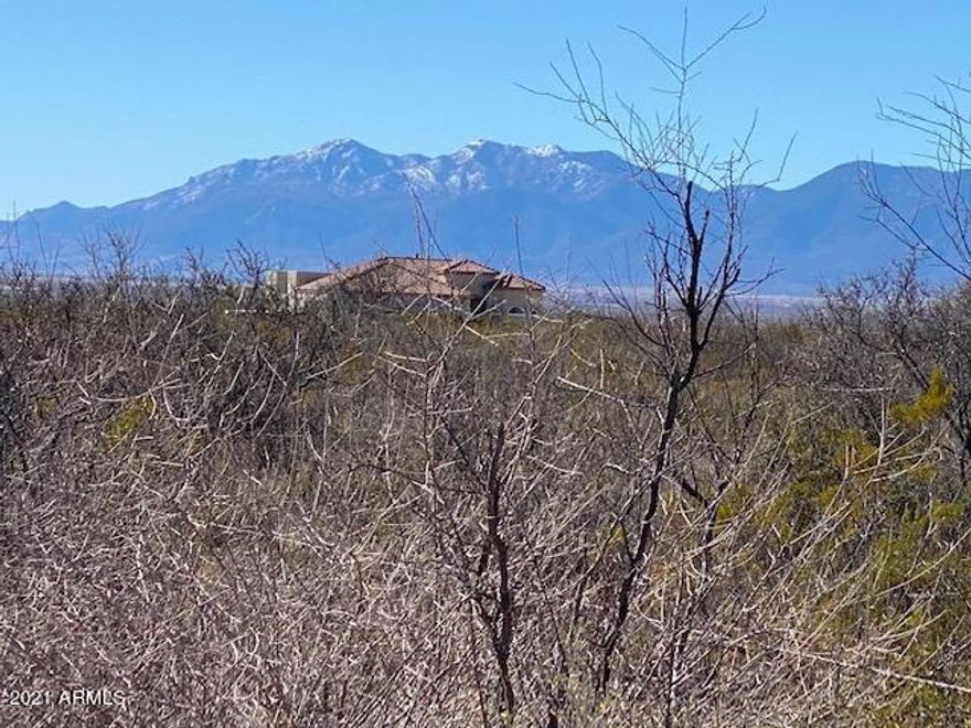 home site. Close to Fort Huachuca and 1-10 .Panoramic Mountain views.