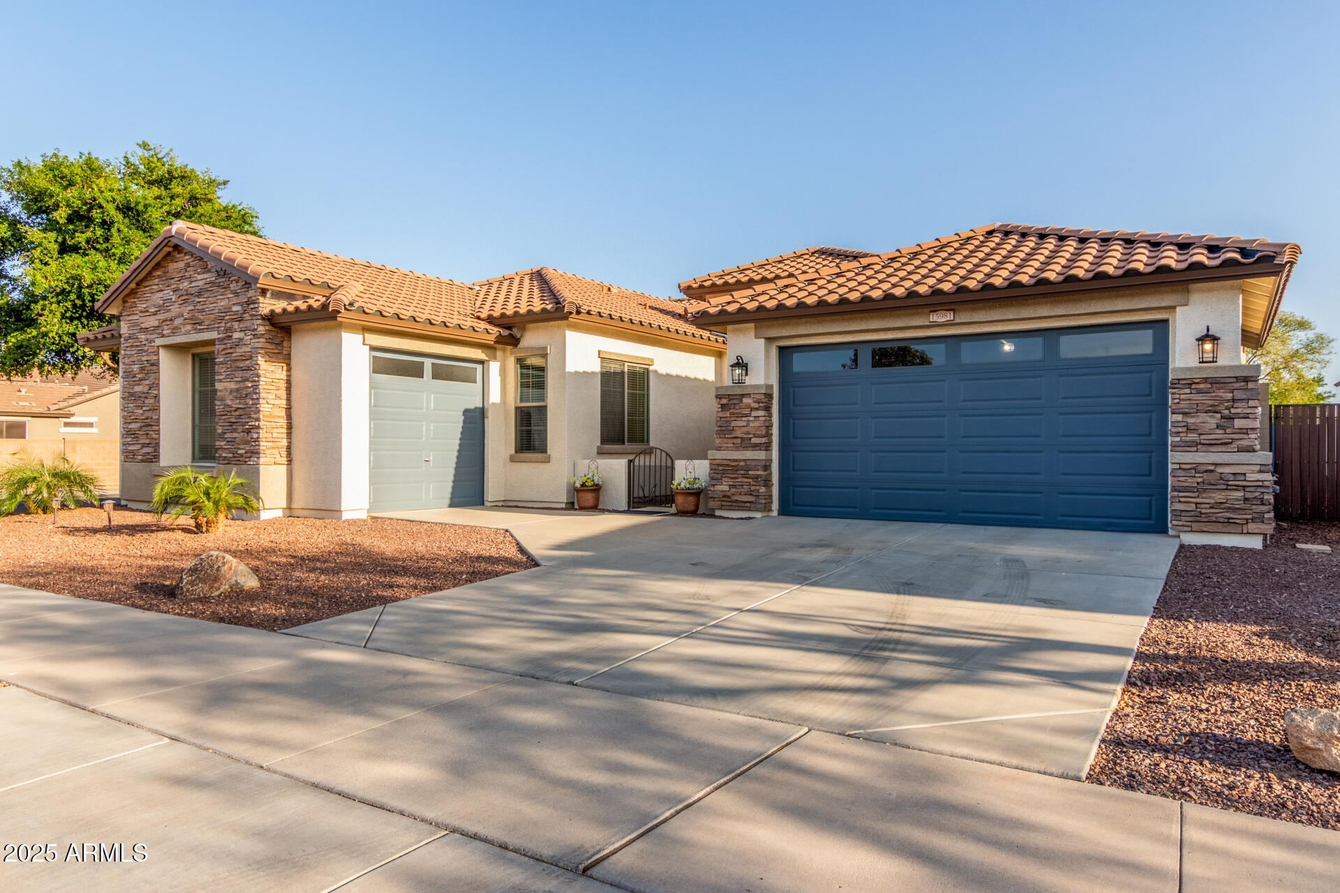 15981 W POINSETTIA Drive
