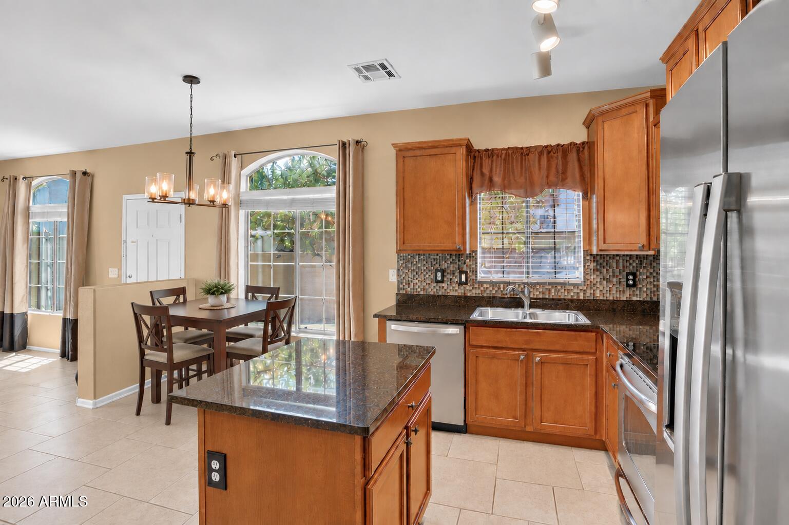 2725 E Mine Creek Road 1025