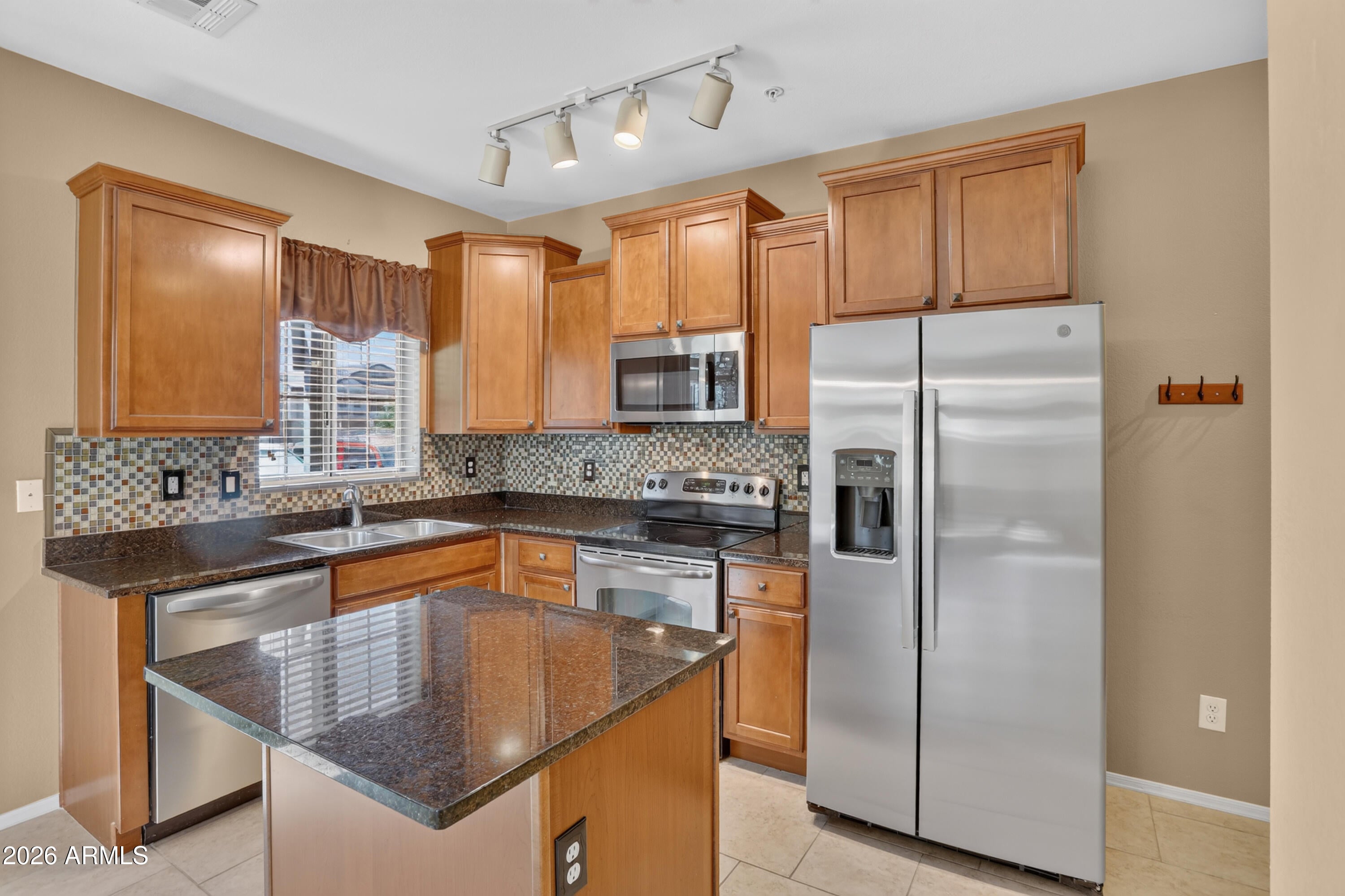 2725 E Mine Creek Road 1025