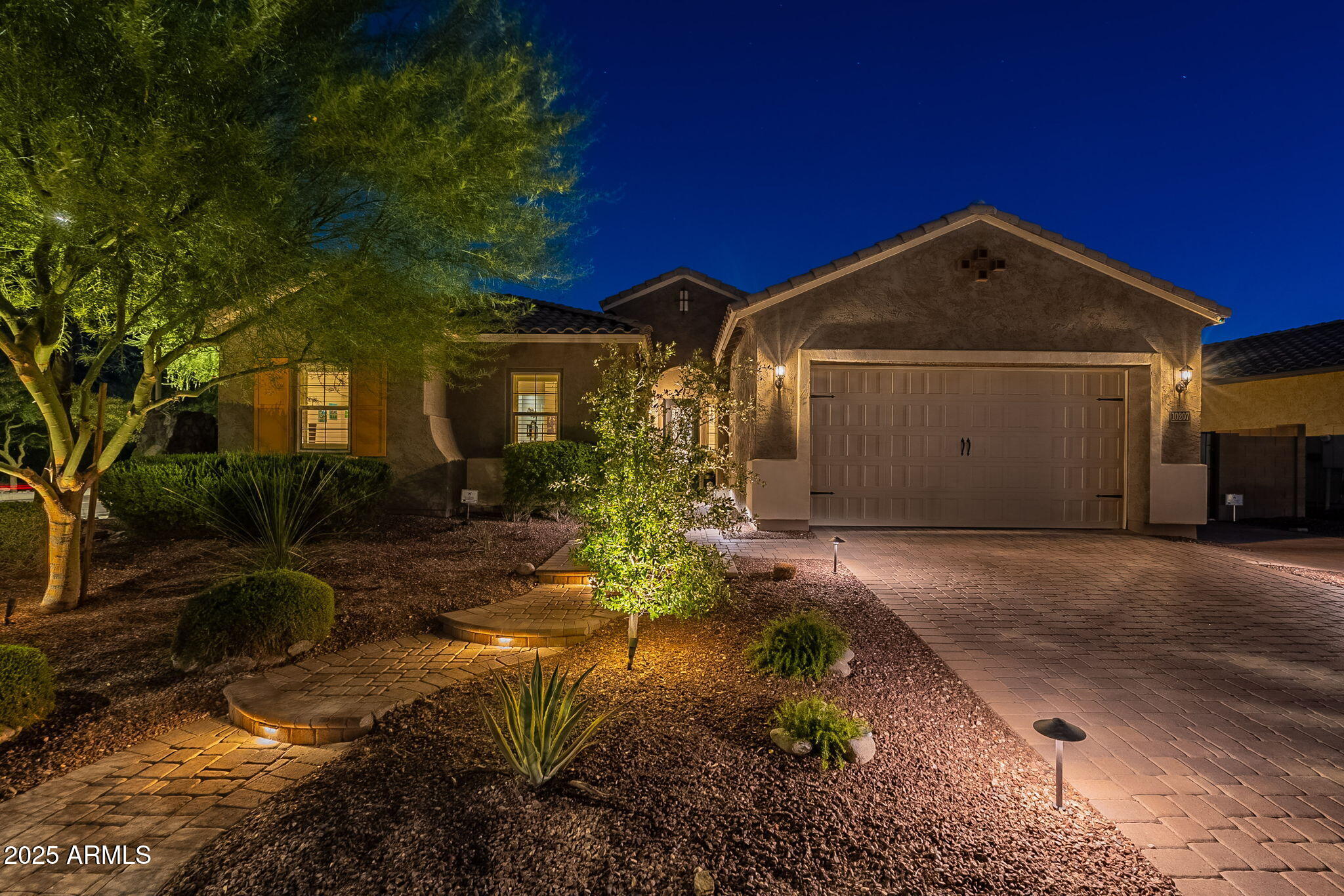 10207 W HEDGE HOG Place
