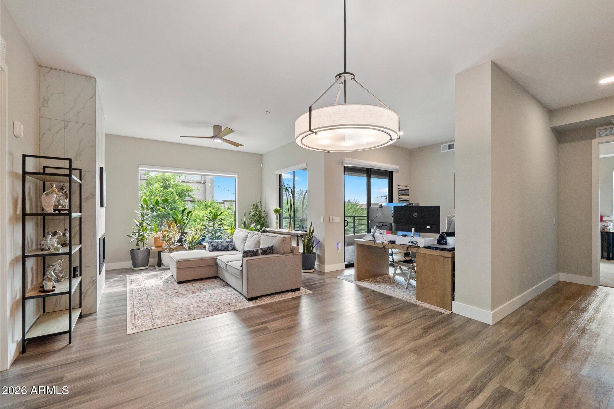 5250 E DEER VALLEY Drive 360