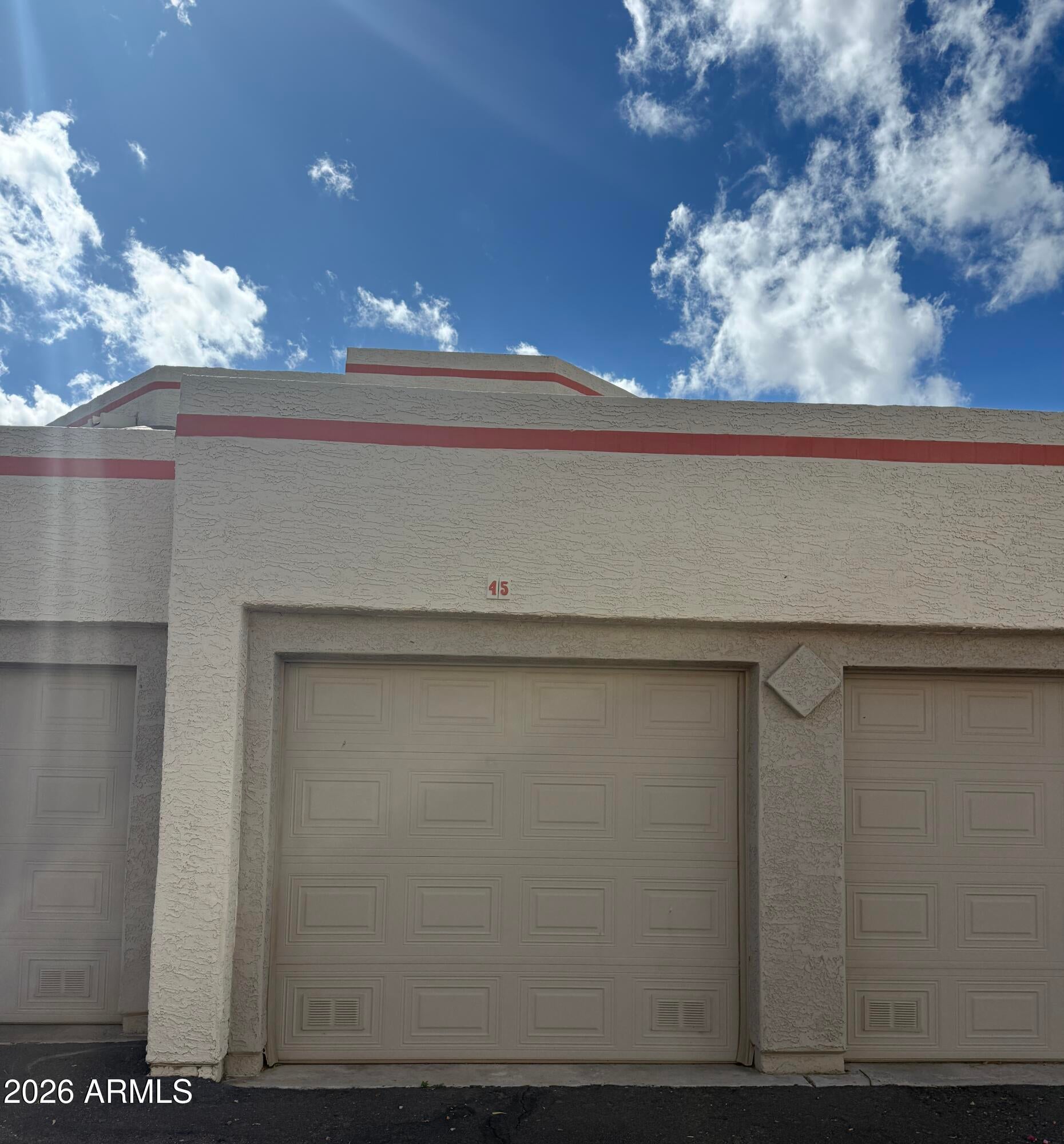 835 N GRANITE REEF Road 45