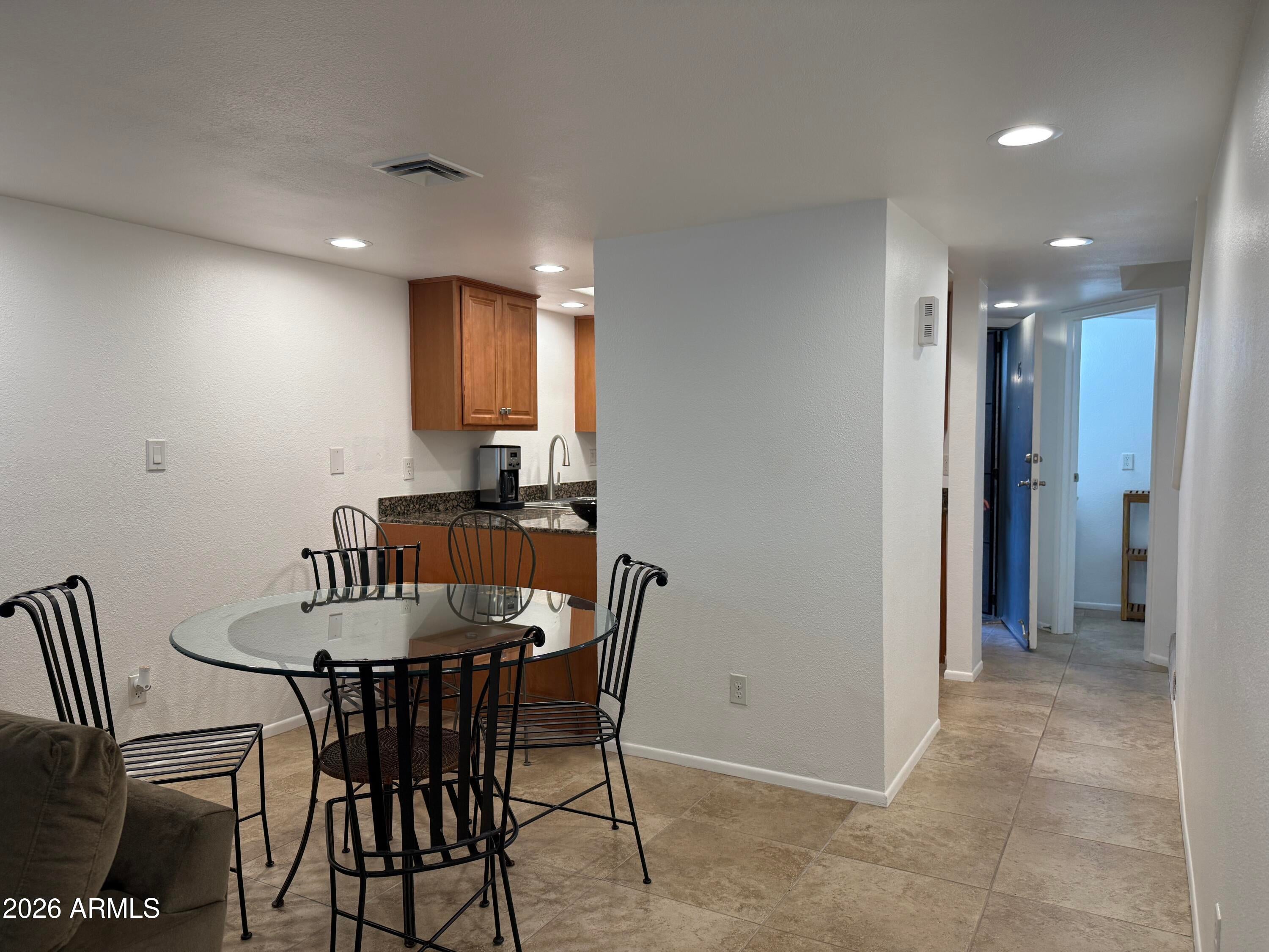 835 N GRANITE REEF Road 45