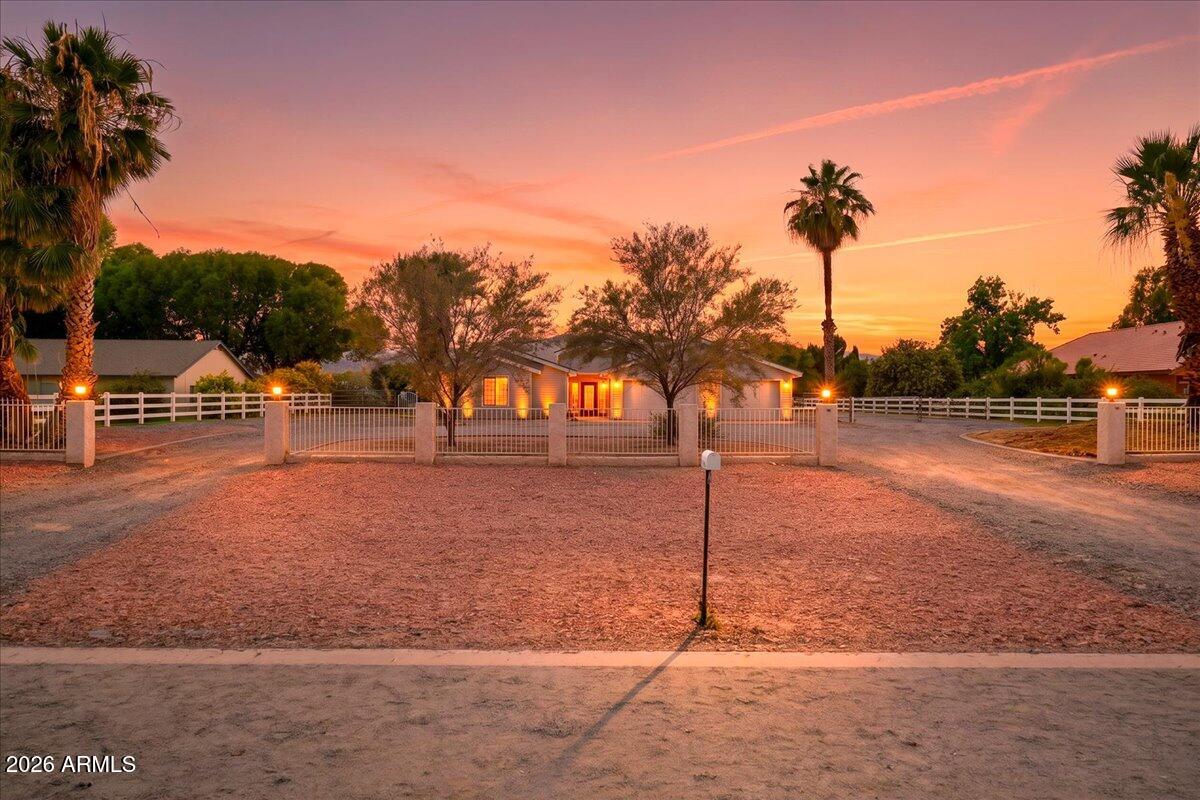 ROMOLA OF ARIZONA GRAPE FRUIT UNIT NO. 42 RESUBDIV - Residential