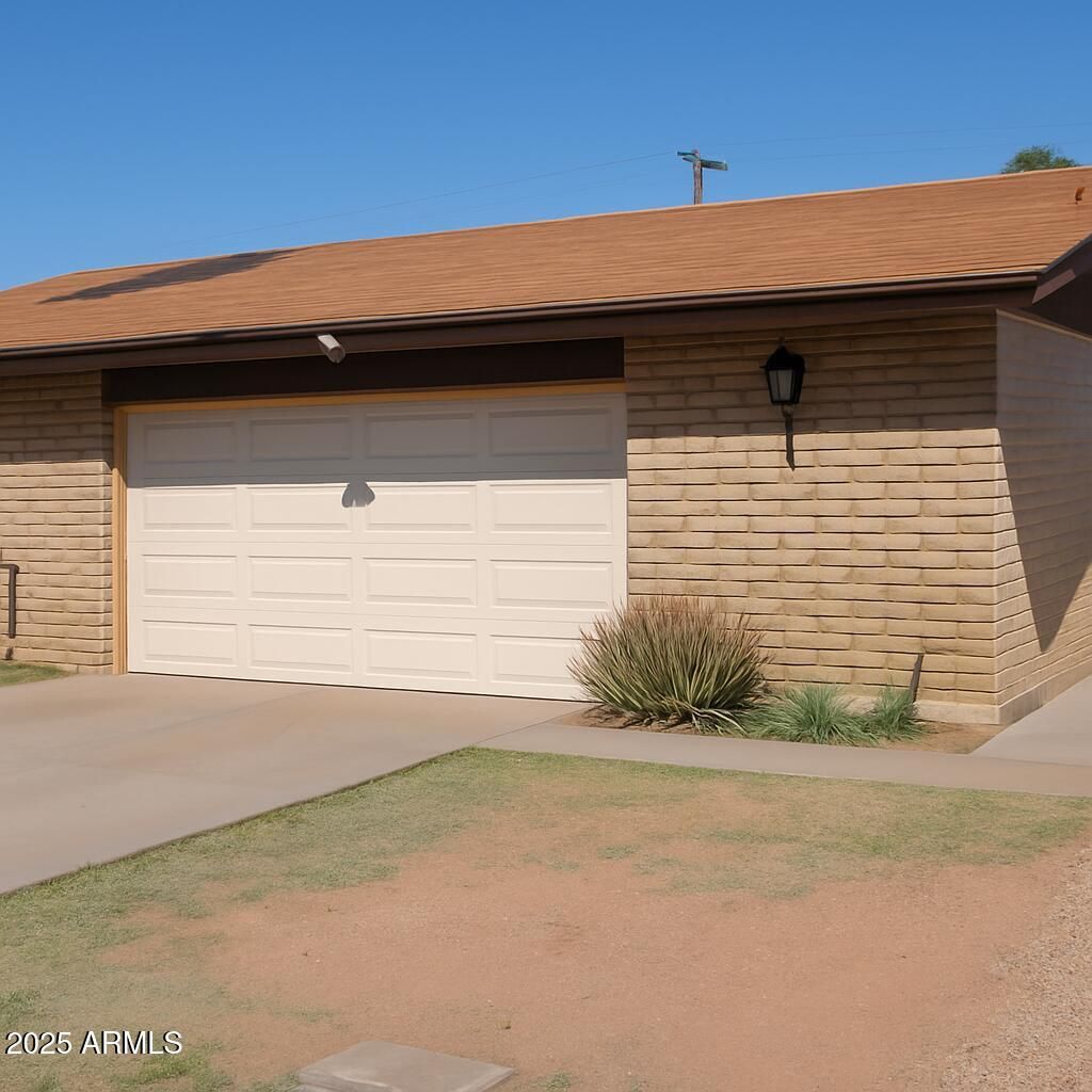 Photo of 462 E Royal Palms Drive, Mesa, AZ 85203 (MLS # 6929915)