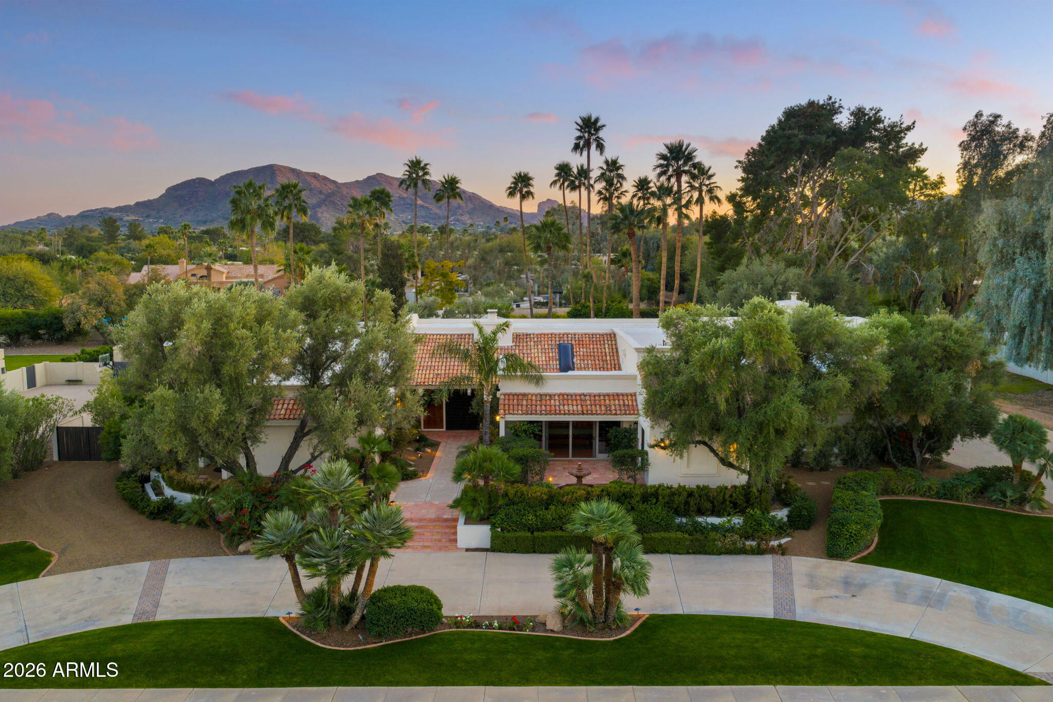 5225 E TURQUOISE Avenue