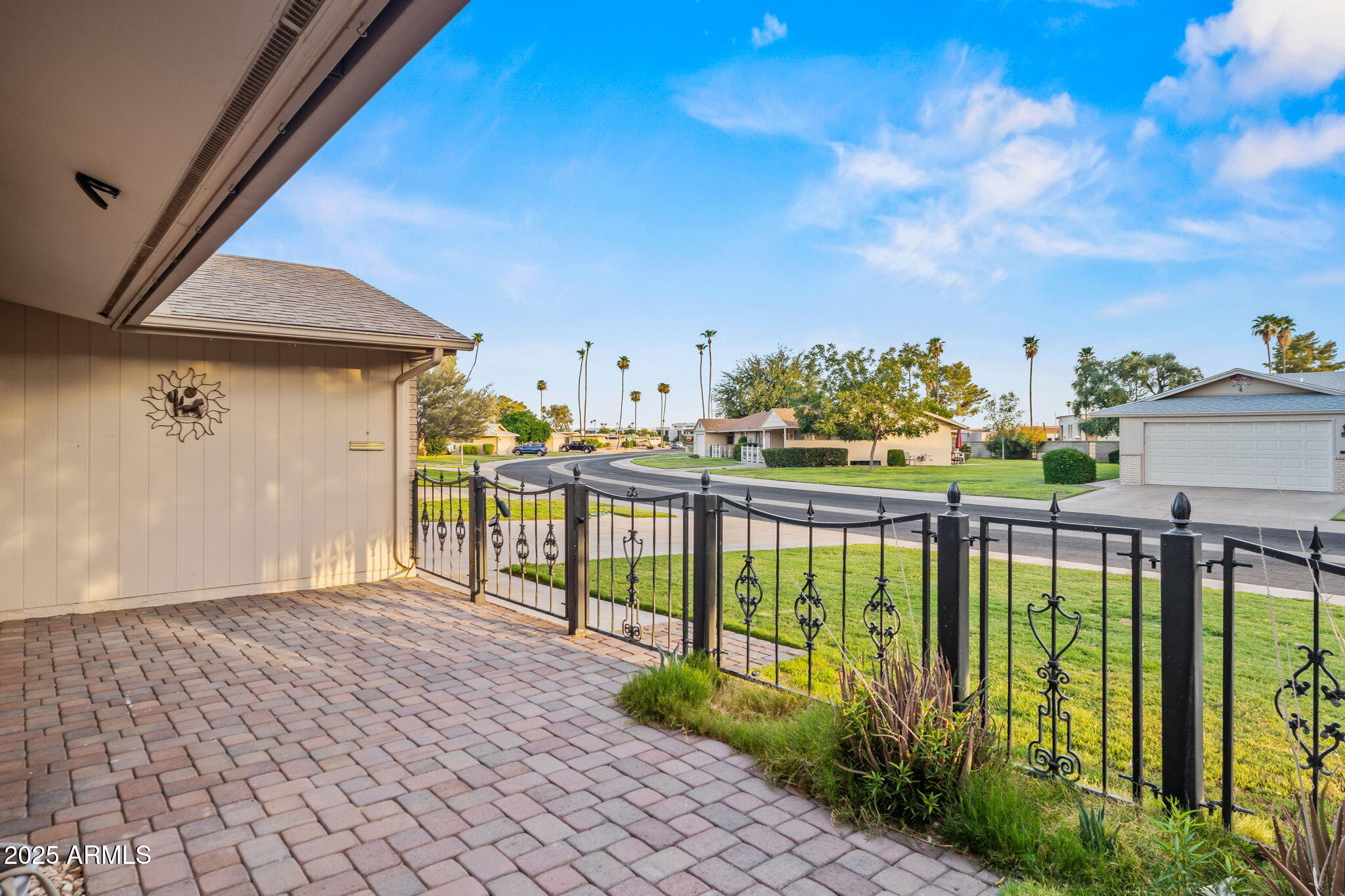 10114 W ROYAL OAK Road