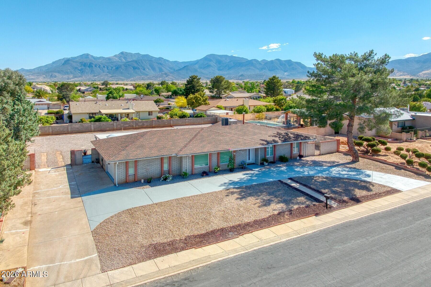 TOWN & COUNTRY ESTATES 7 - Residential