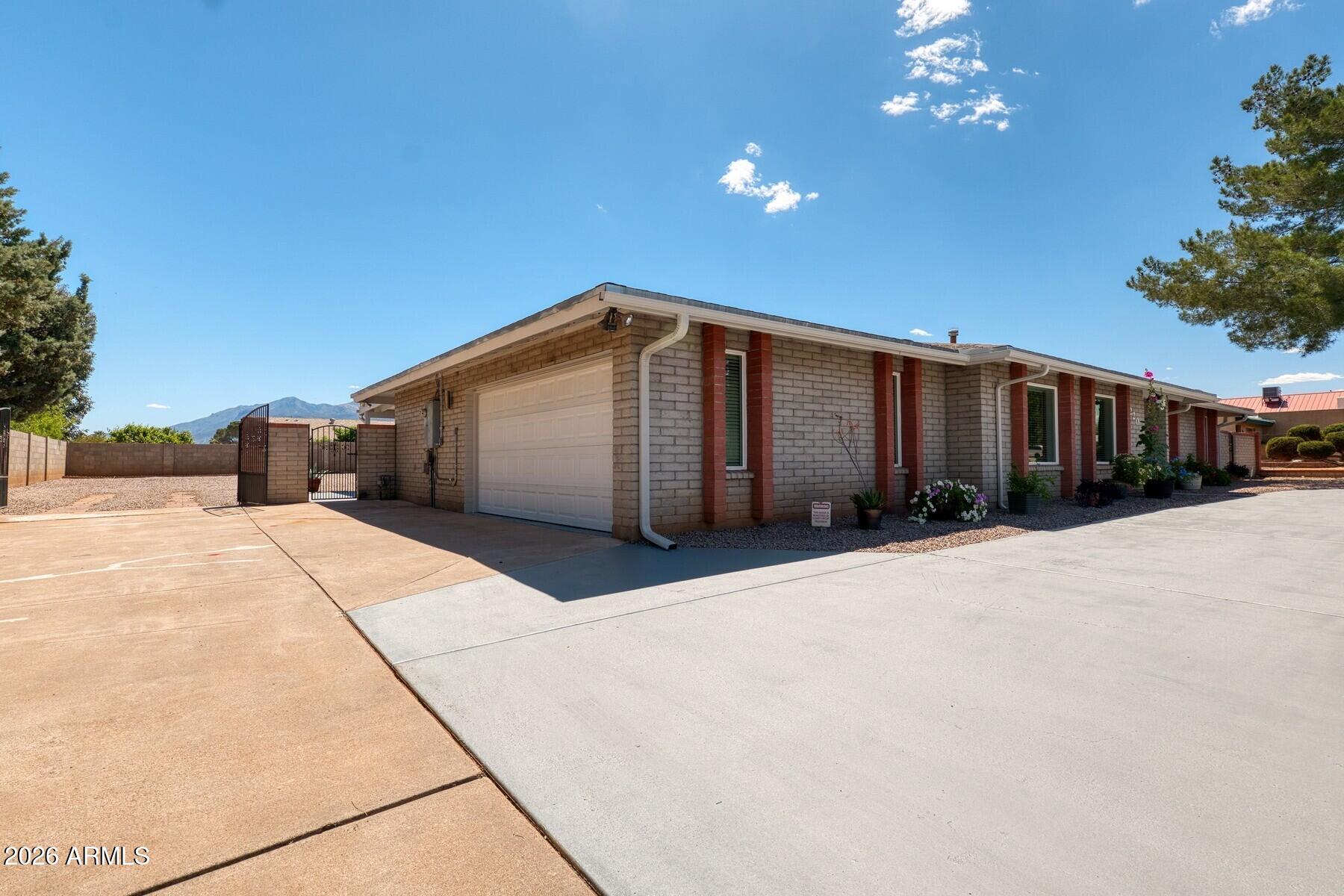 TOWN & COUNTRY ESTATES 7 - Residential