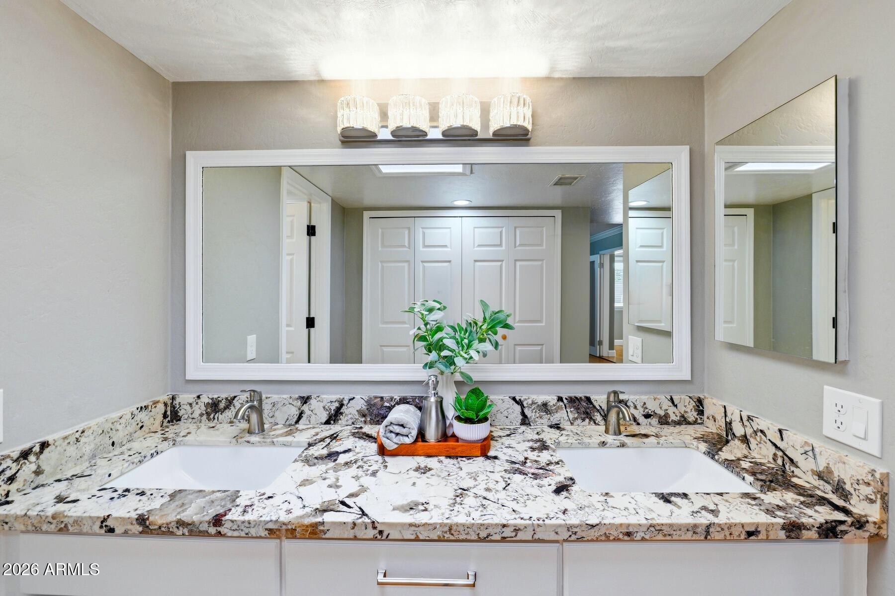 TOWN & COUNTRY ESTATES 7 - Residential