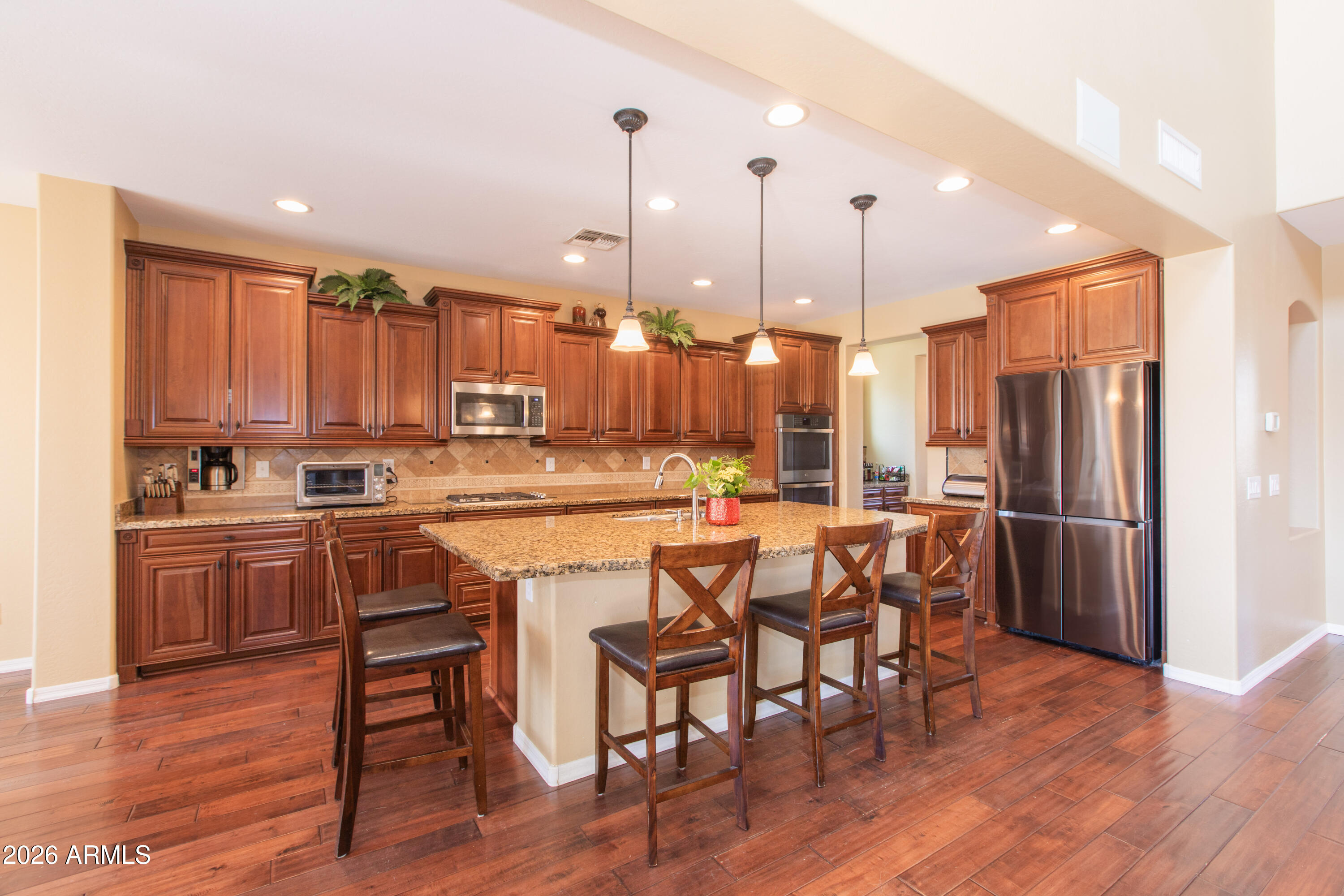 747 E CHARLEVOIX Avenue