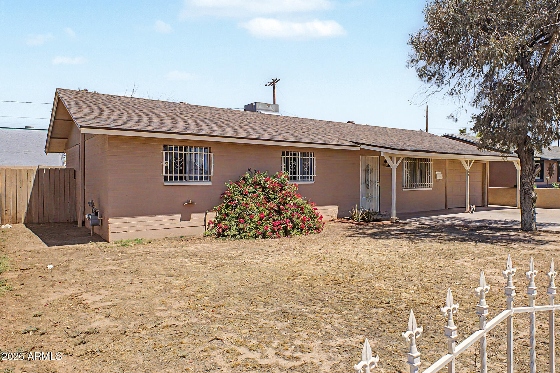 737 S ELM --
