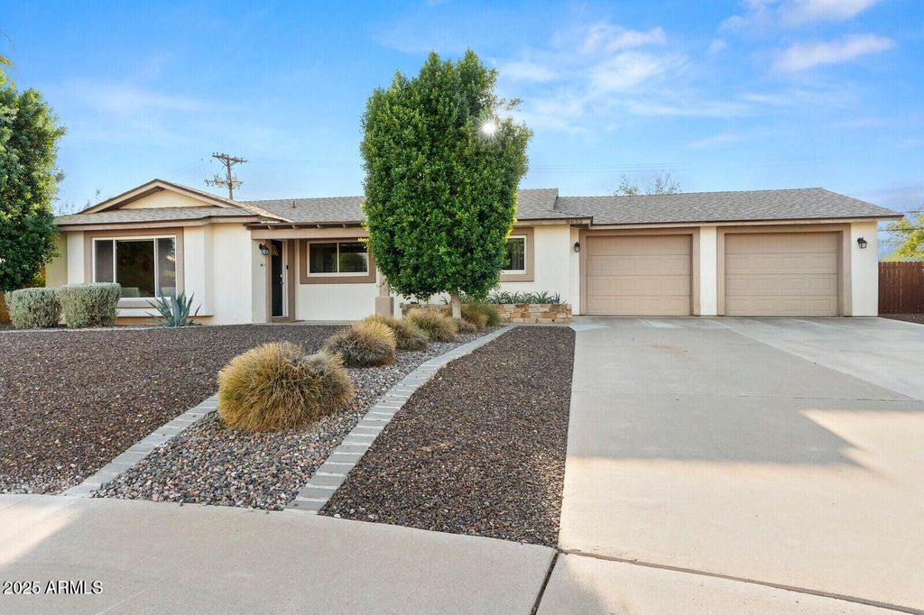 Photo of 8655 E Monte Vista Road, Scottsdale, AZ 85257 (MLS # 6937306)