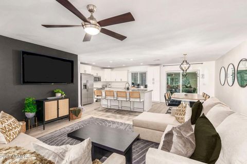 8437 E BONNIE ROSE Avenue Scottsdale AZ 85250
