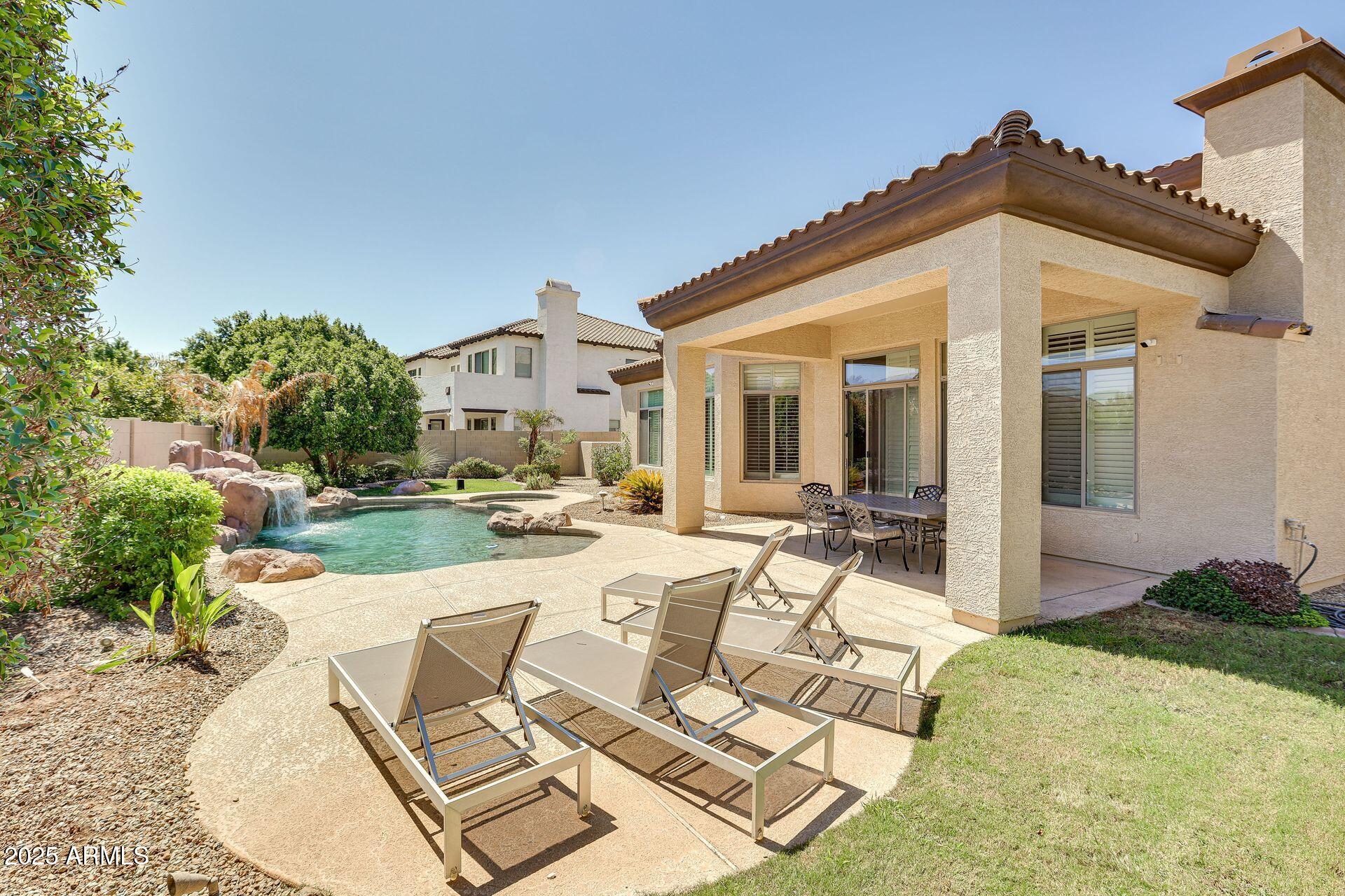 795 W VERBENA Lane