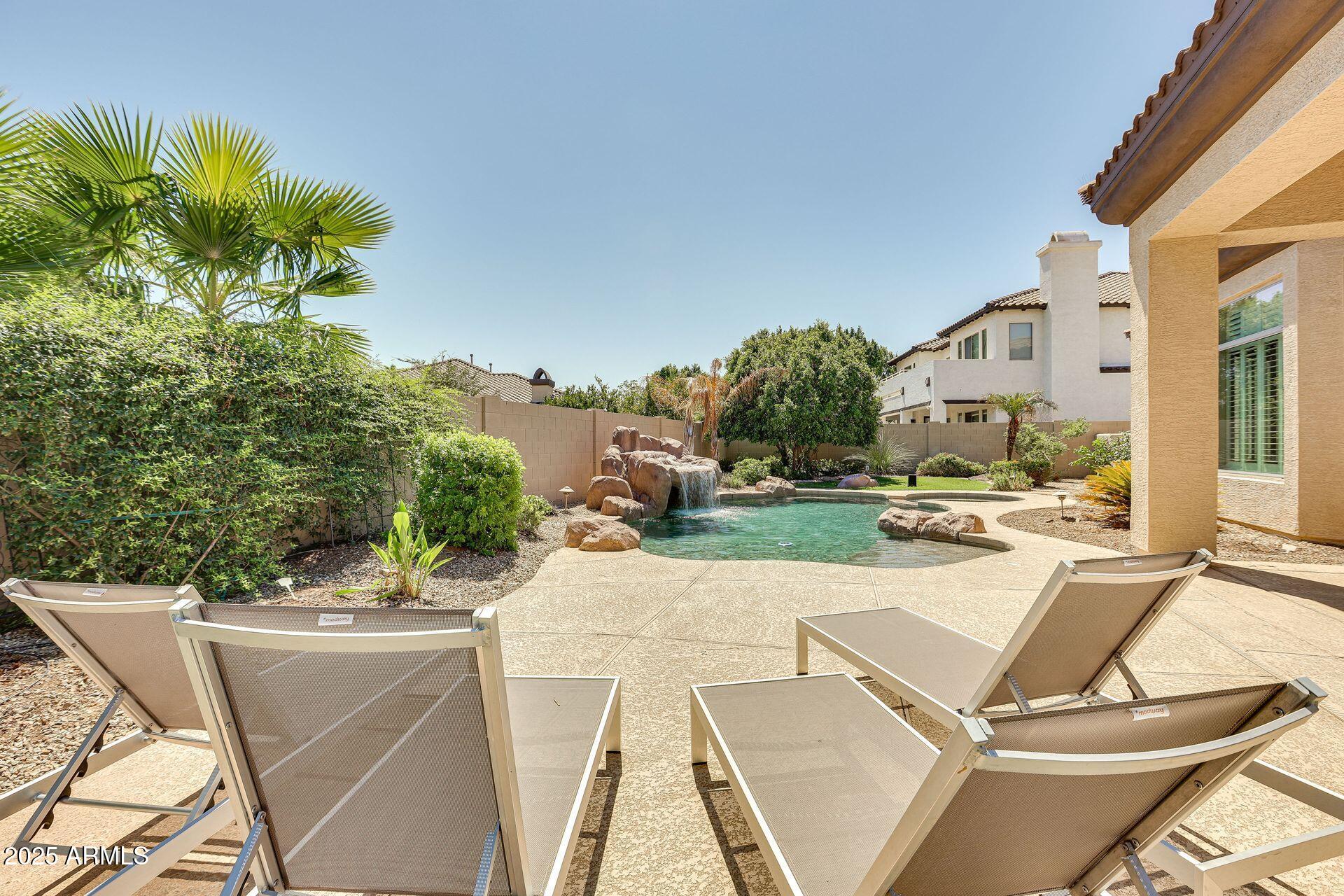 795 W VERBENA Lane