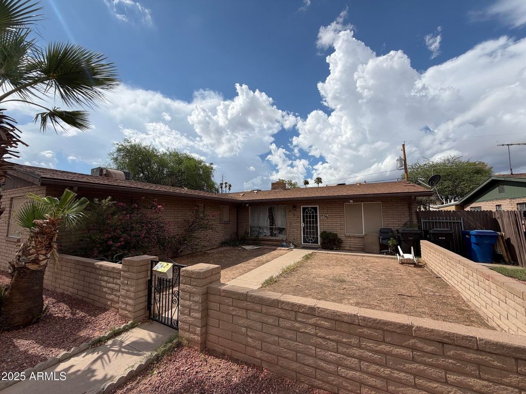 Photo of 536 N Hall, Mesa, AZ 85203 (MLS # 6935831)