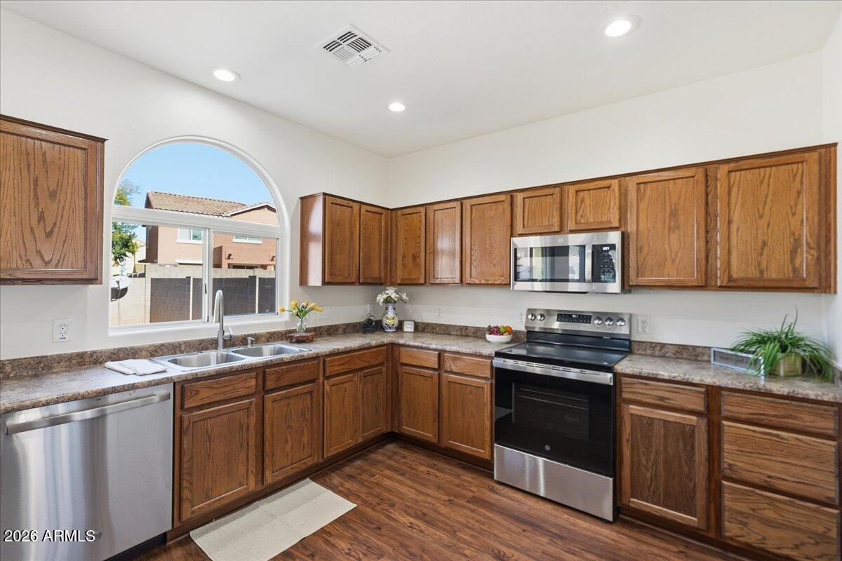 8716 W WASHINGTON Street