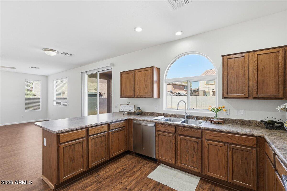 8716 W WASHINGTON Street