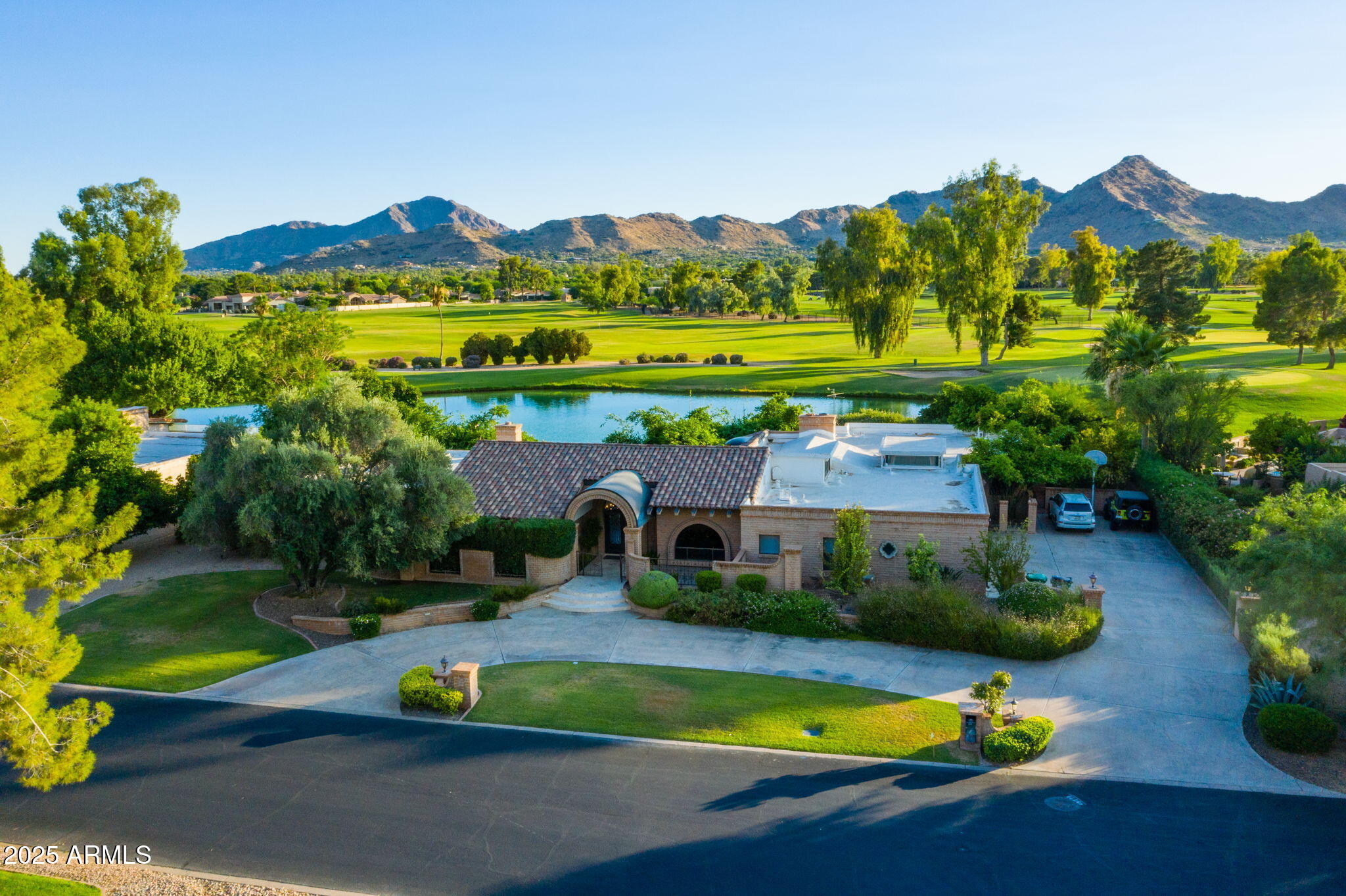 8312 N GOLF Drive