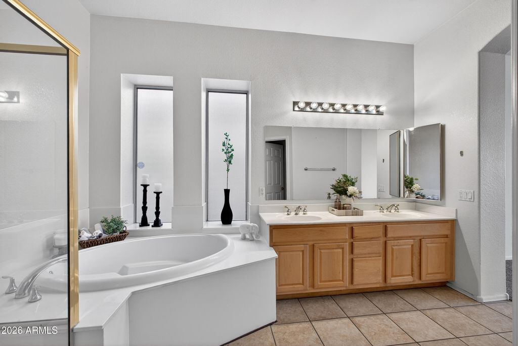 Photo of 860 W Cherrywood Drive, Chandler, AZ 85248 (MLS # 6964990)