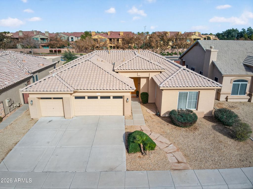 Photo of 860 W Cherrywood Drive, Chandler, AZ 85248 (MLS # 6964990)