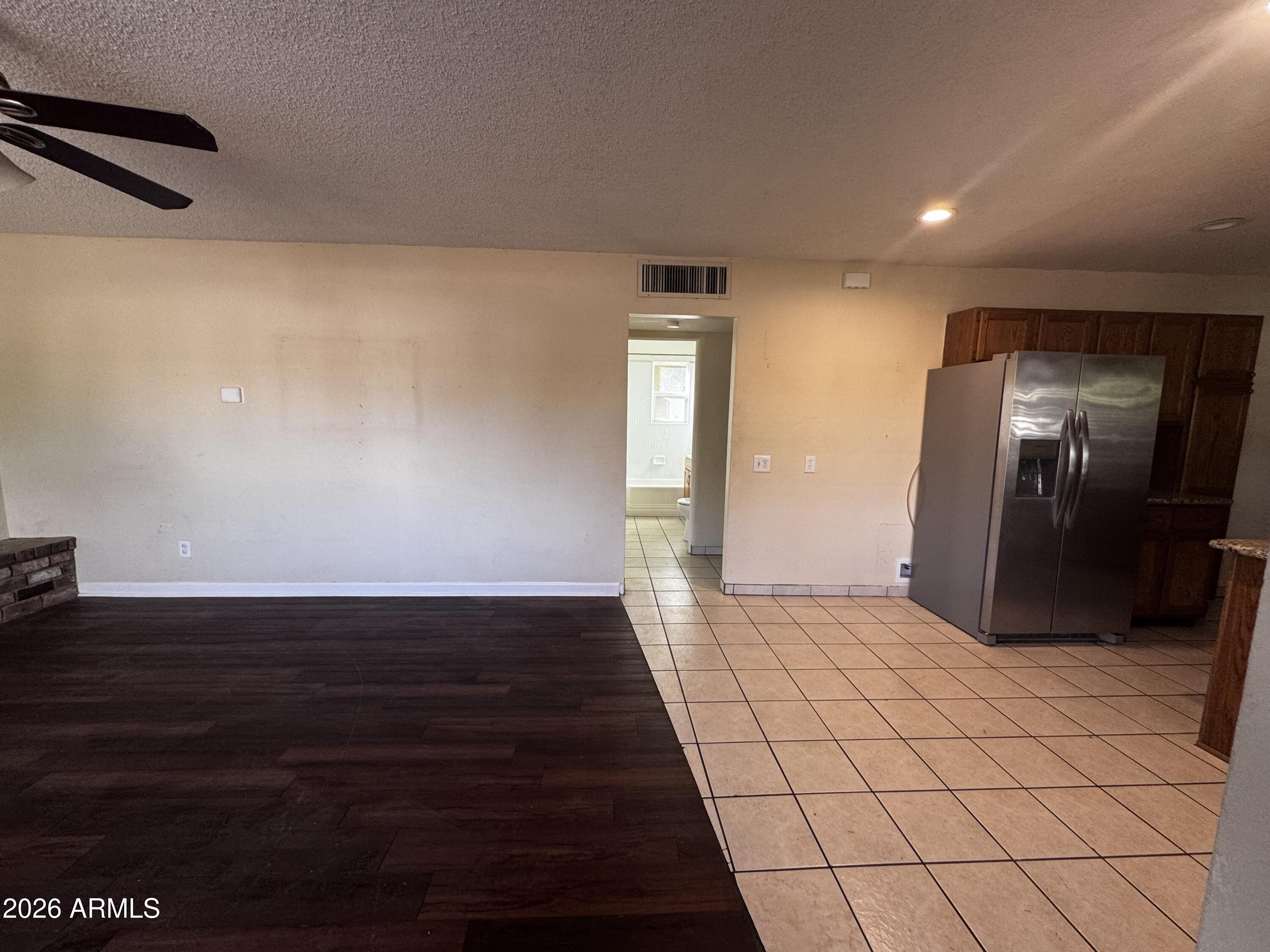 2323 E MITCHELL Drive