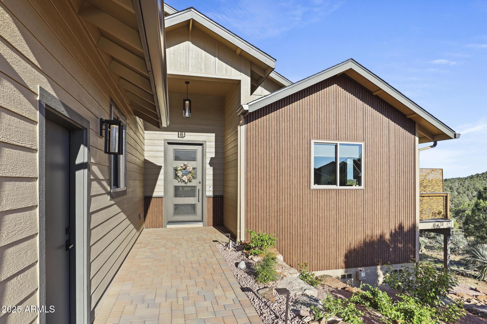 1111 S Kinzer Court