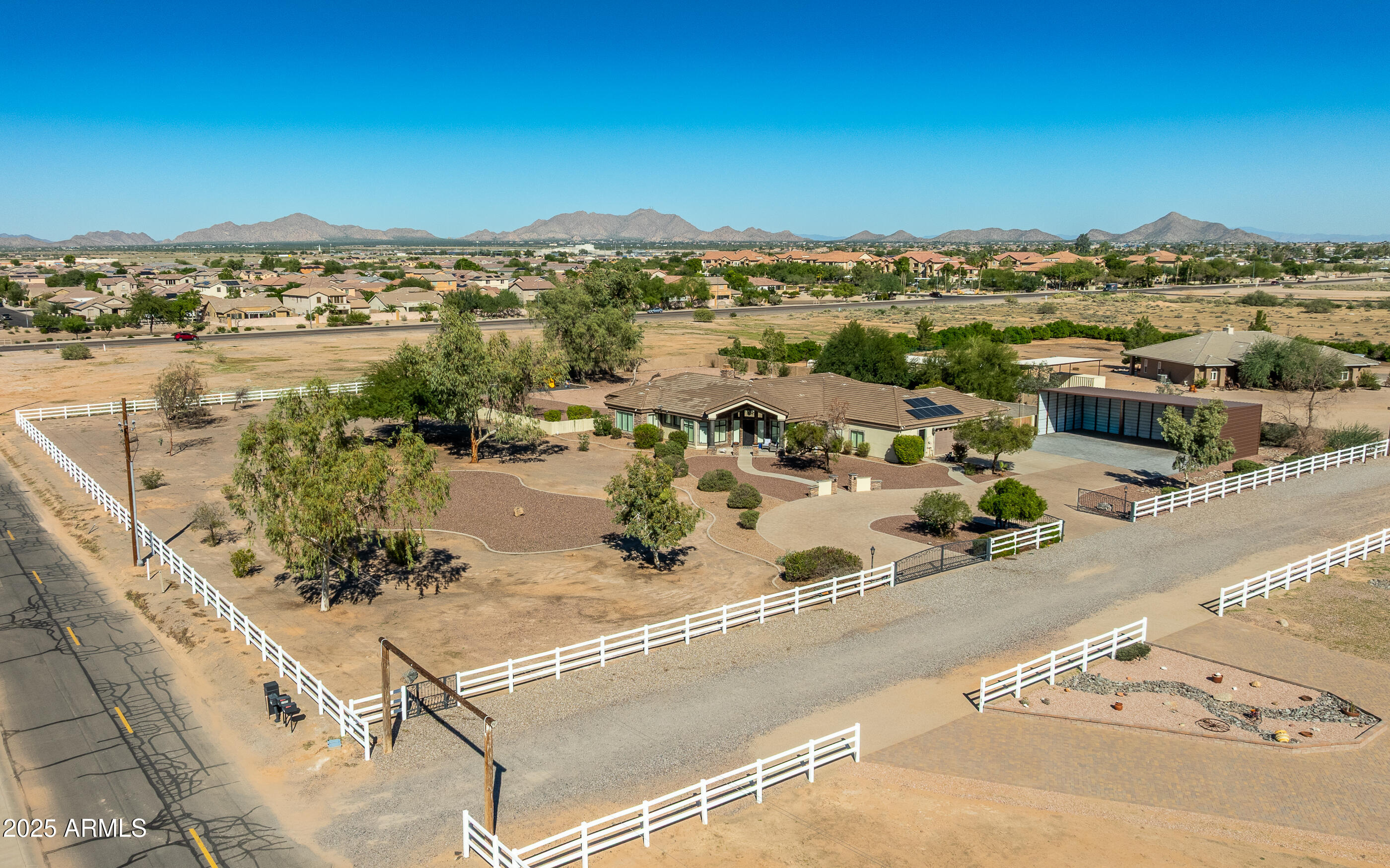 2354 N CASA GRANDE Avenue