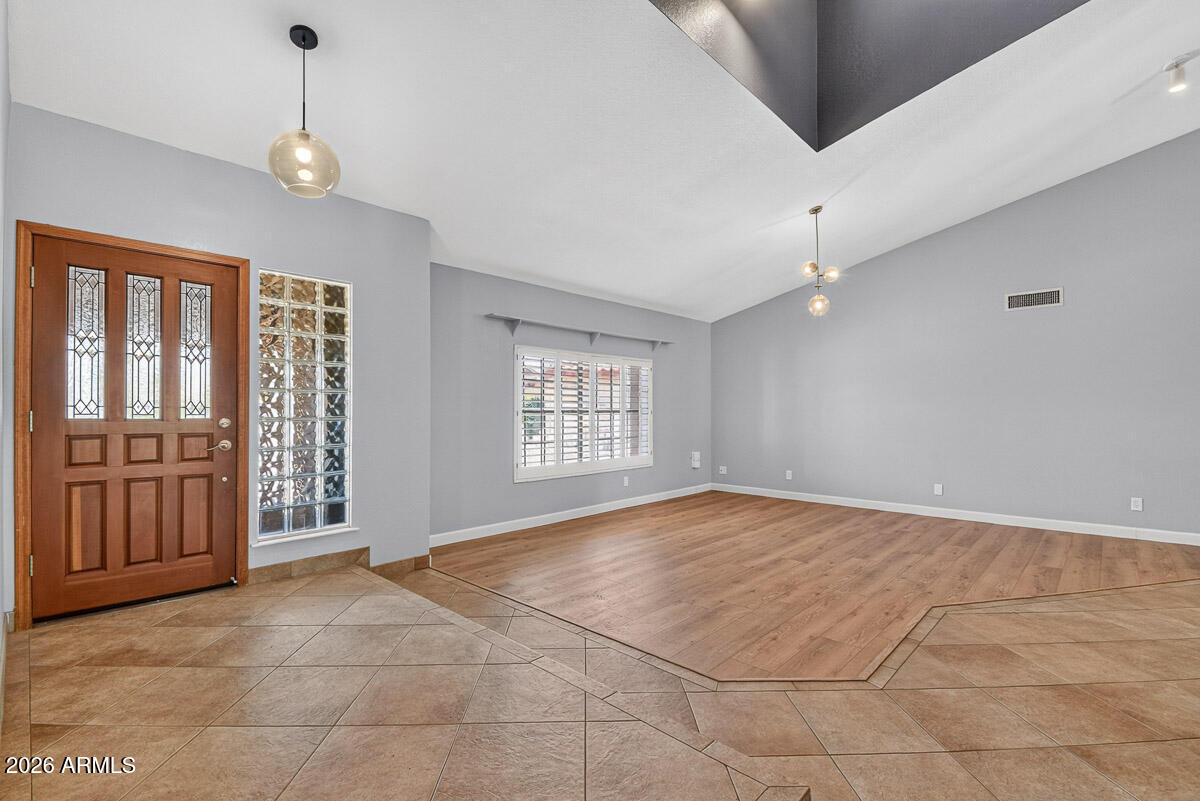 5735 E CAMPO BELLO Drive