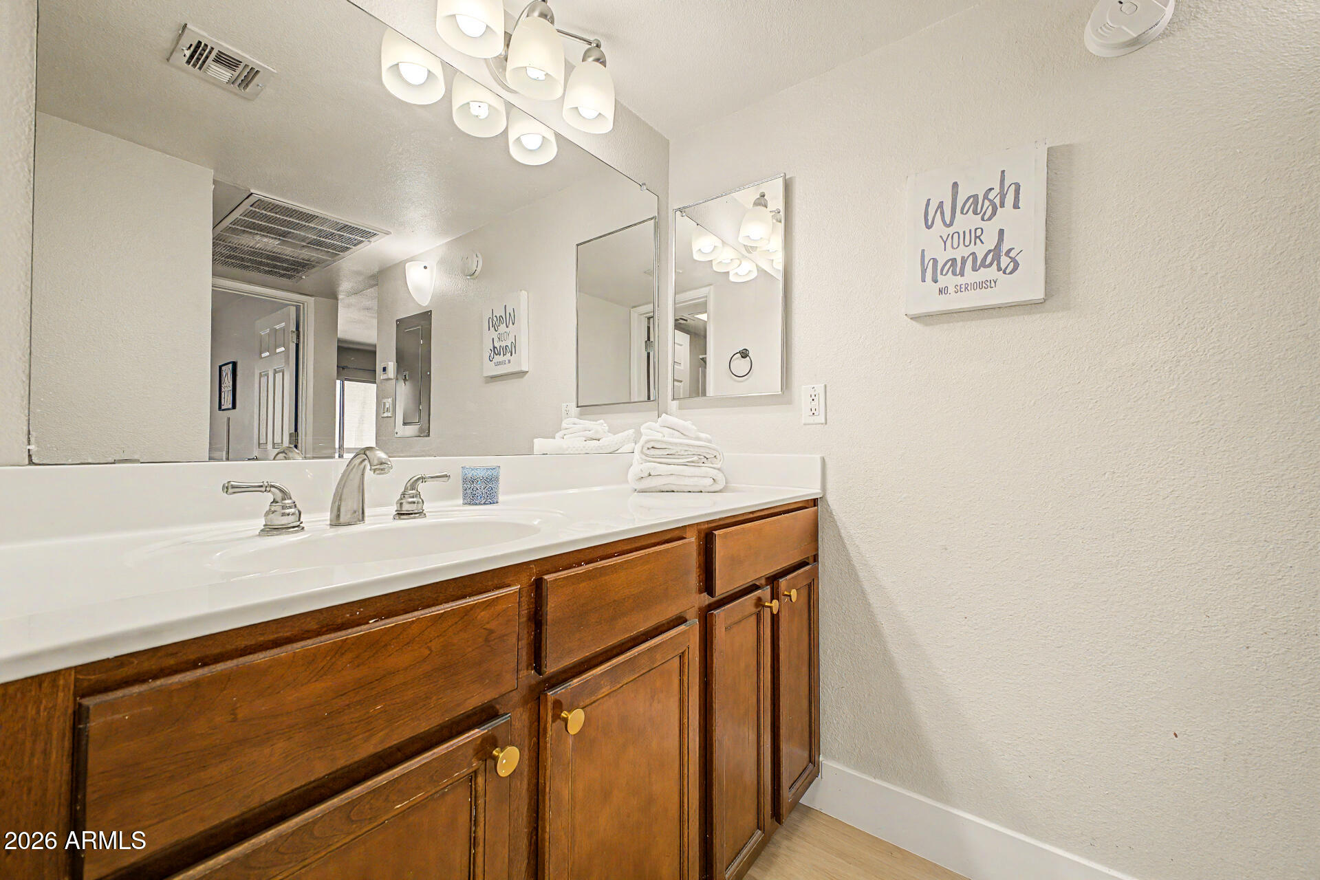 2625 E INDIAN SCHOOL Road 222