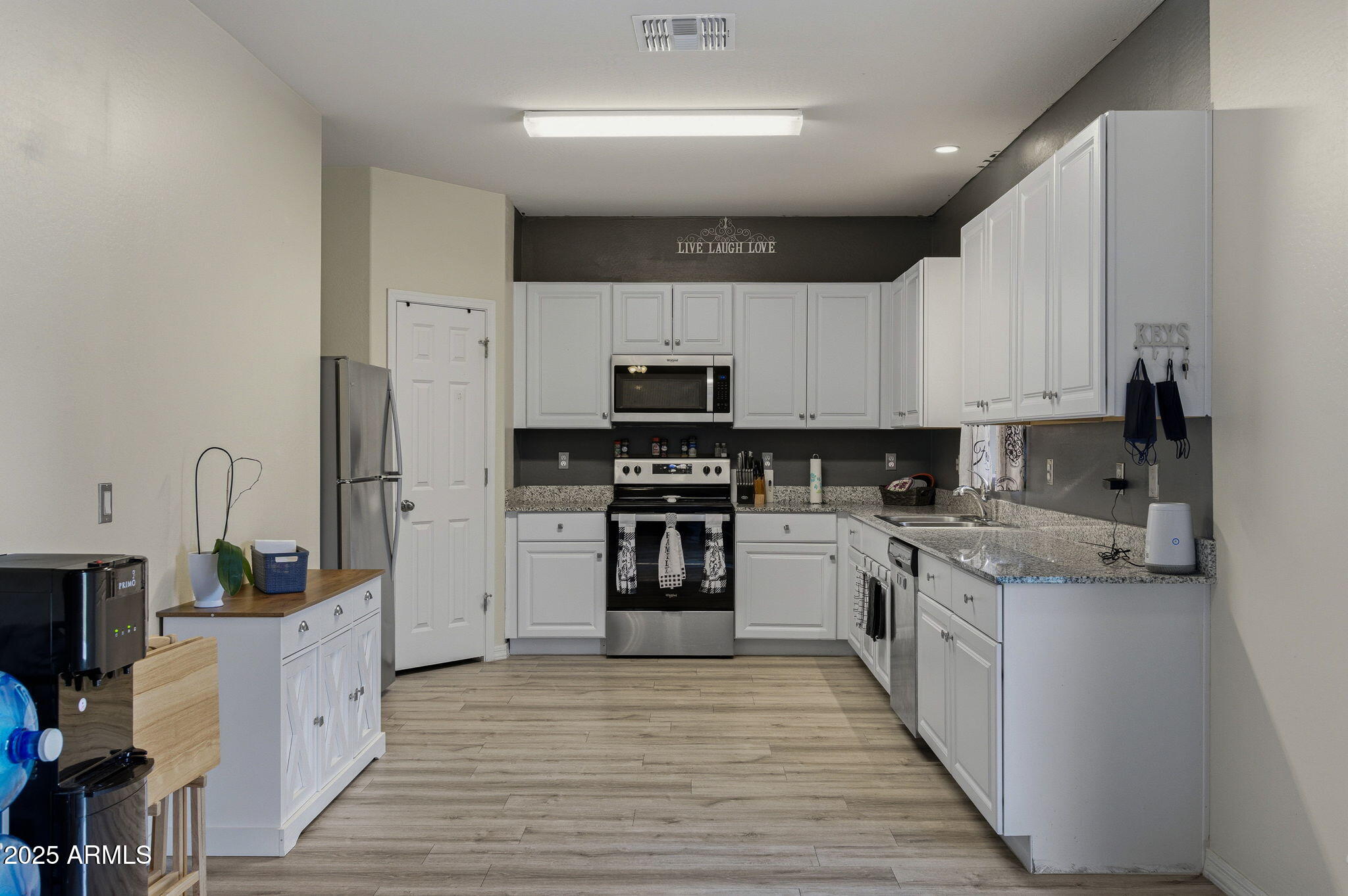 45433 W SANDHILL Road