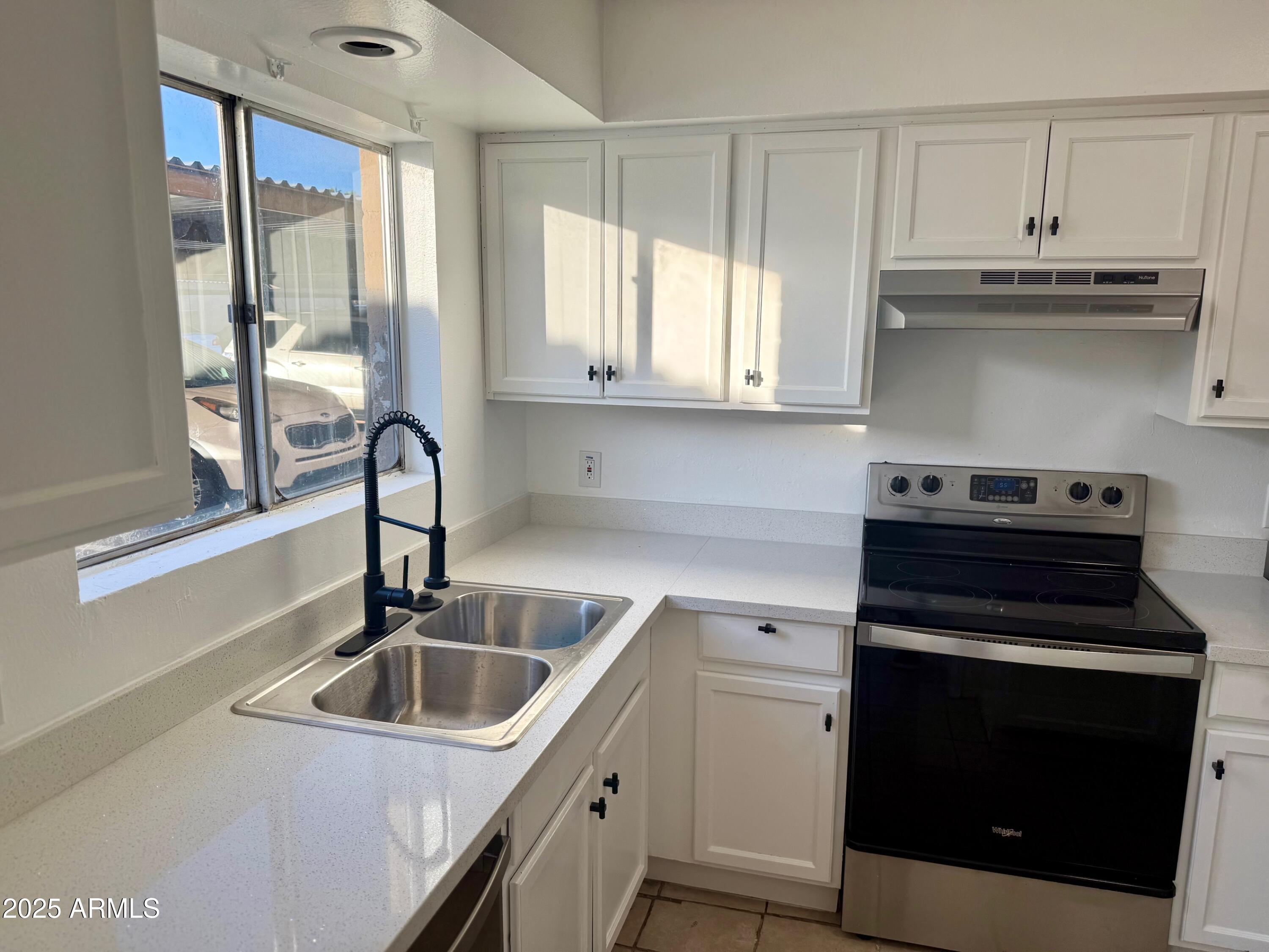 2367 W HAZELWOOD Street 64