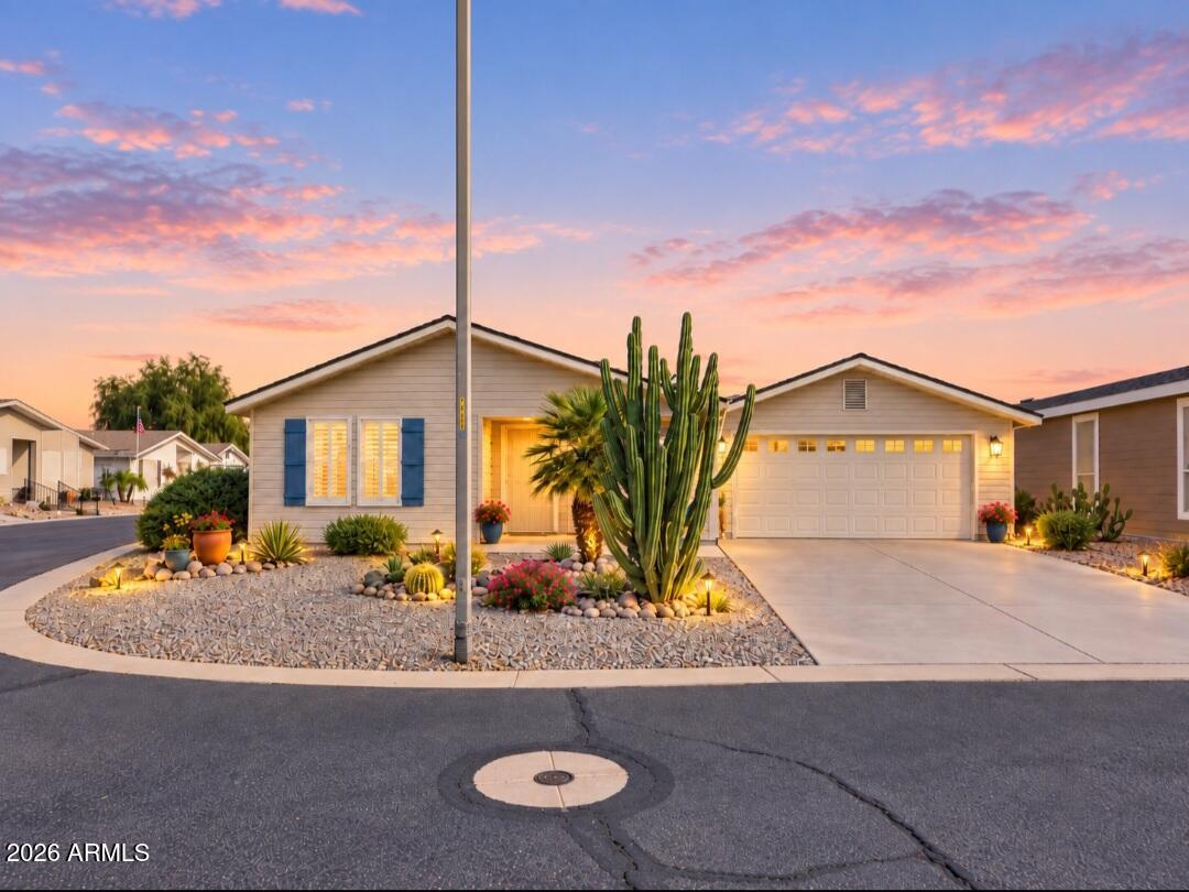 3301 S GOLDFIELD Road 2122