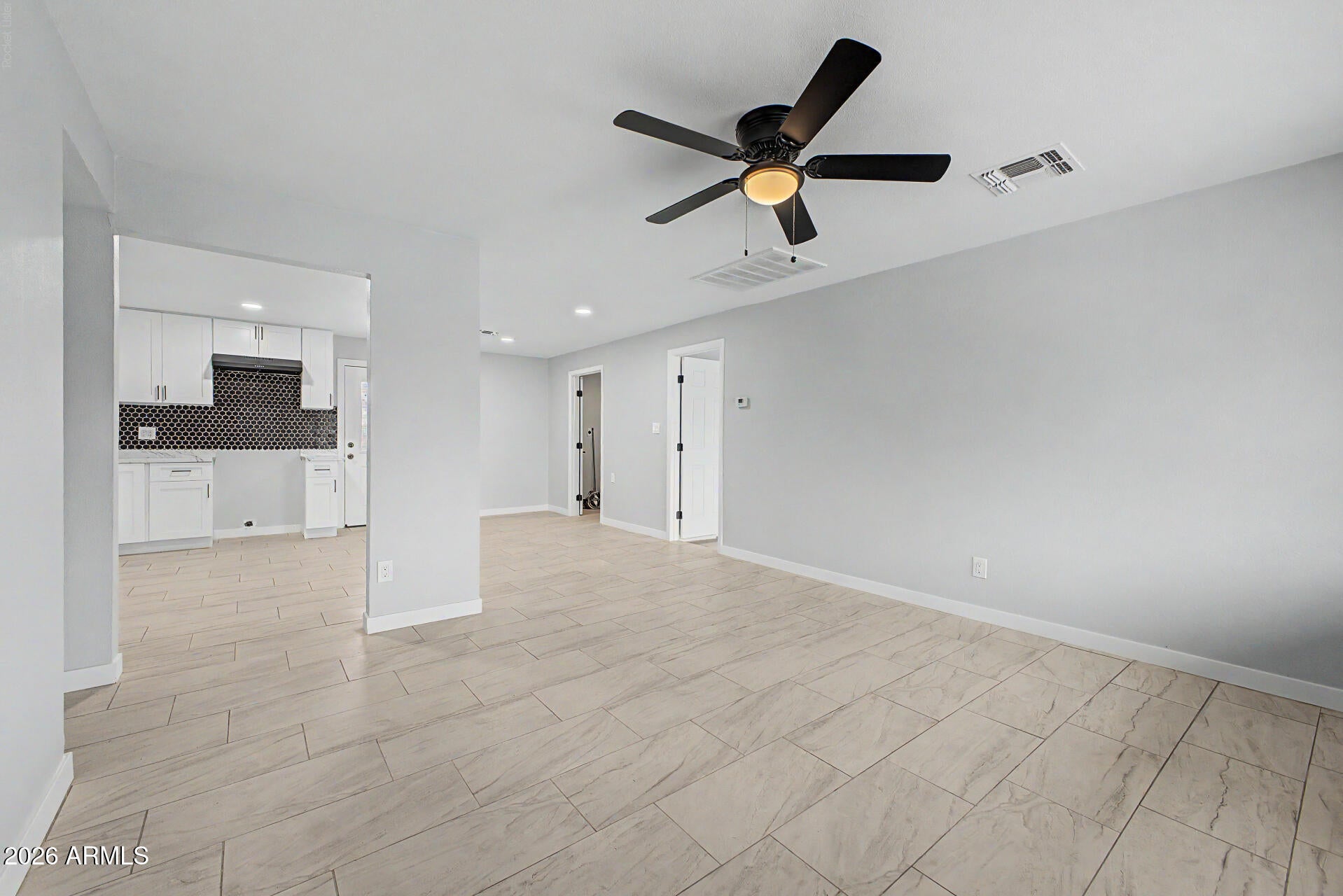 6753 W PALM Lane