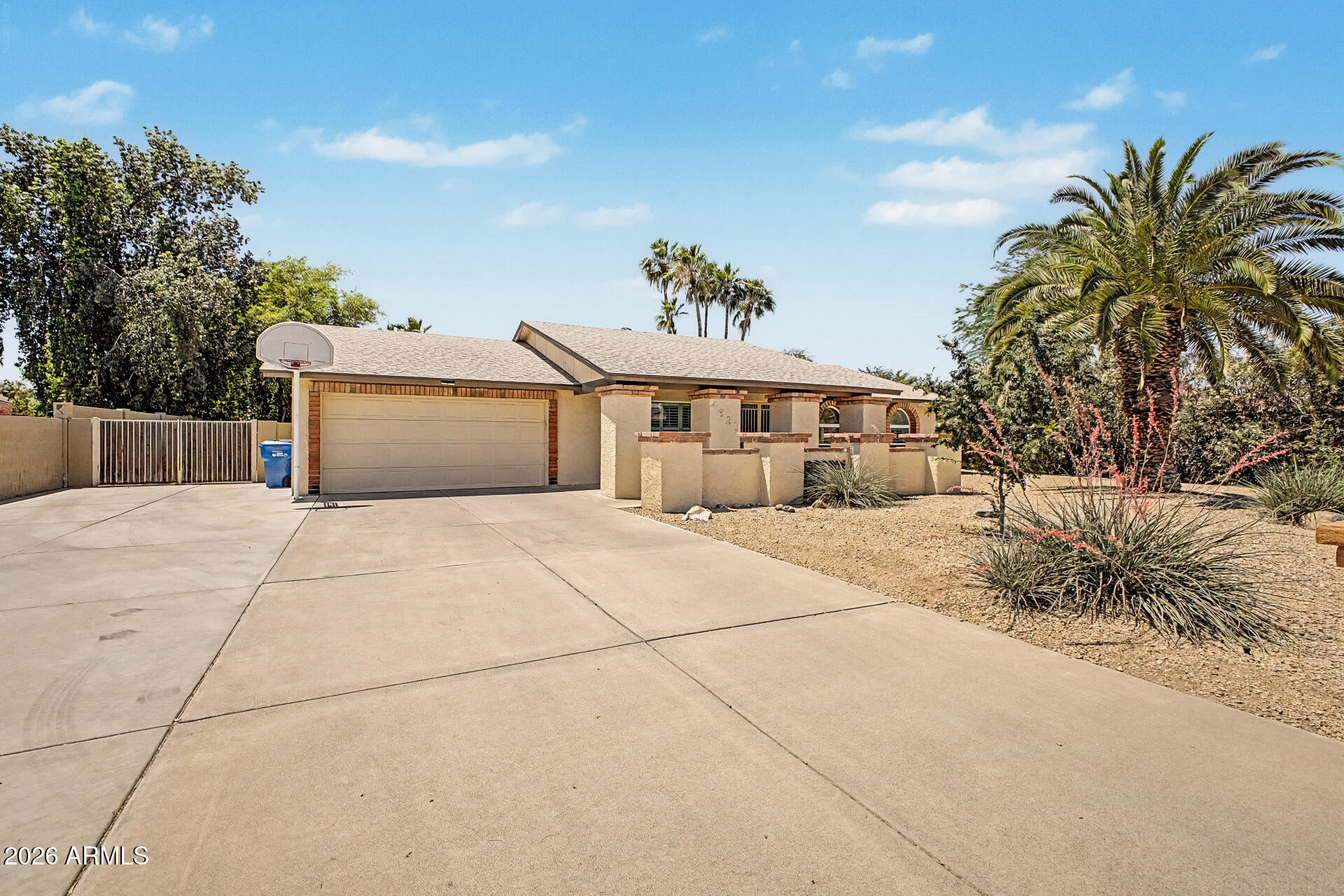 4633 E REDFIELD Road