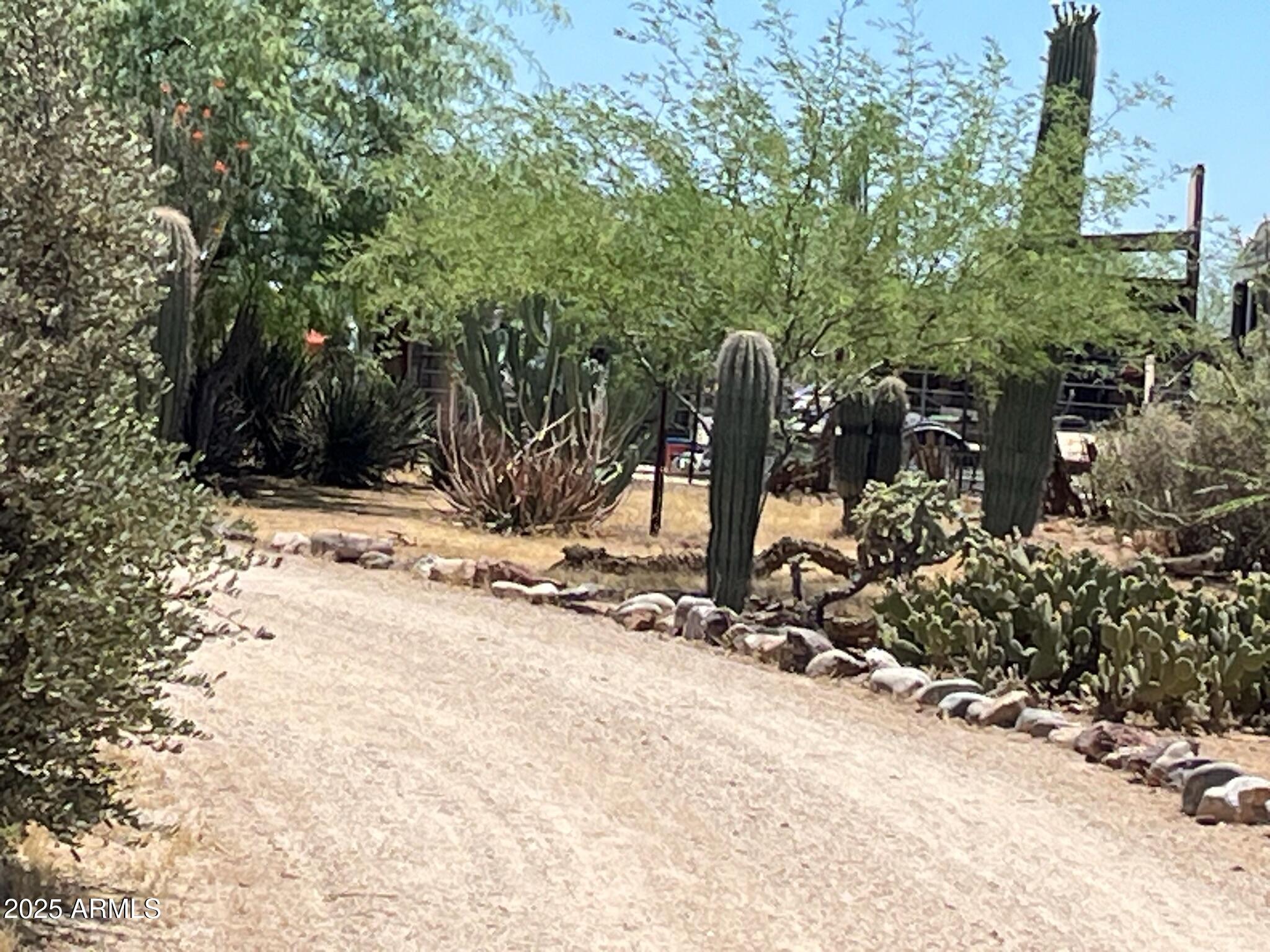 22695 E CACTUS FOREST Road