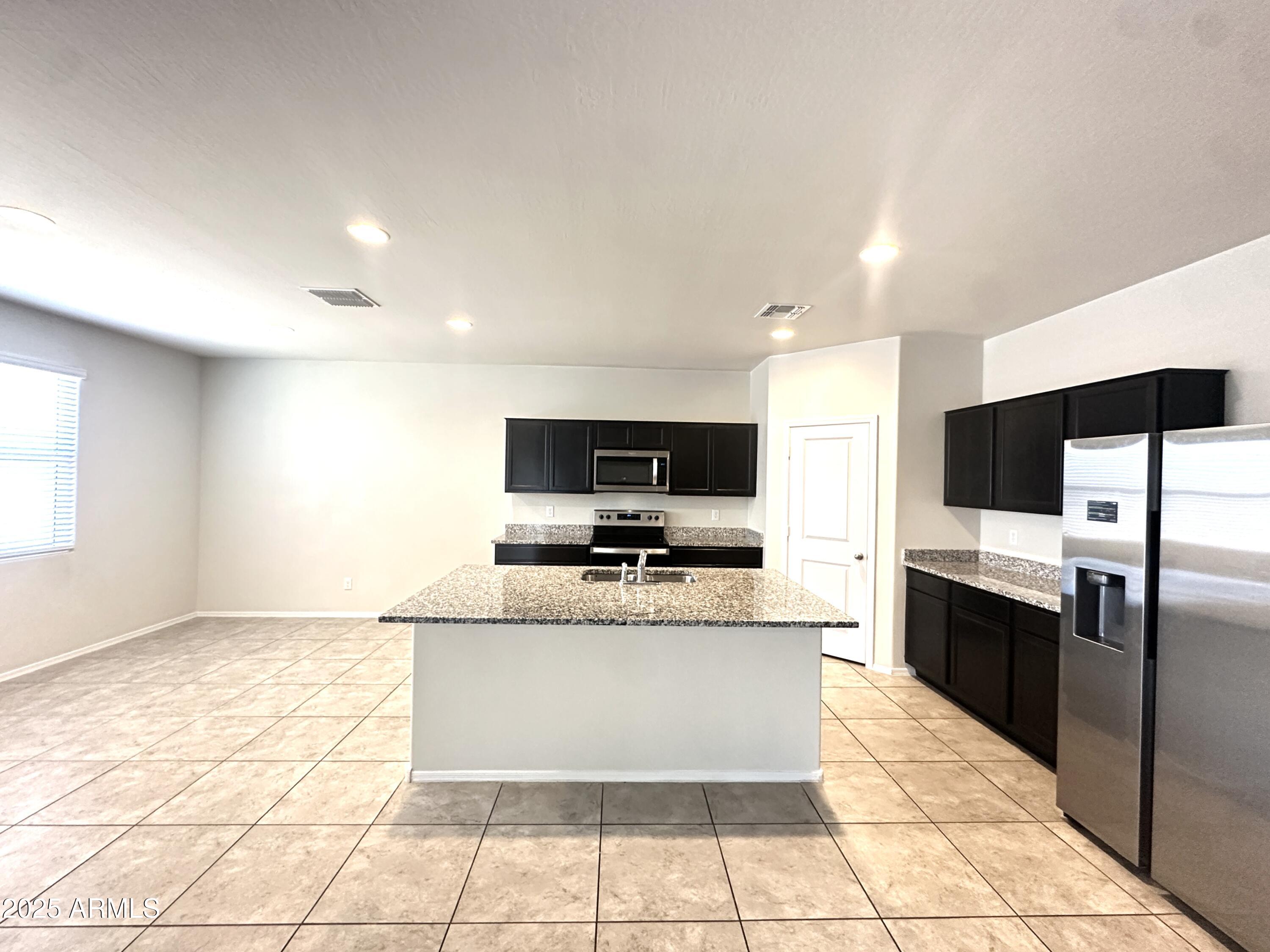 1026 W DESCANSO CANYON Drive