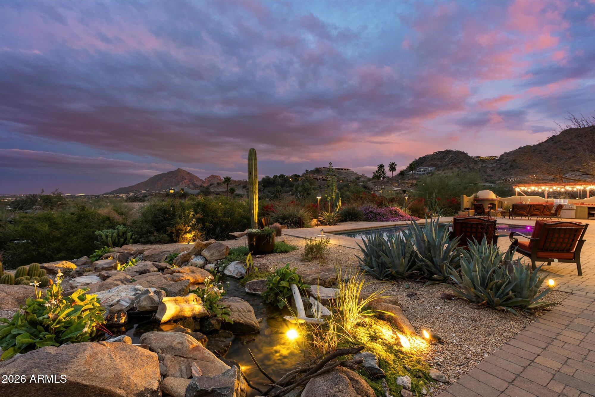 7306 N BROOKVIEW Way